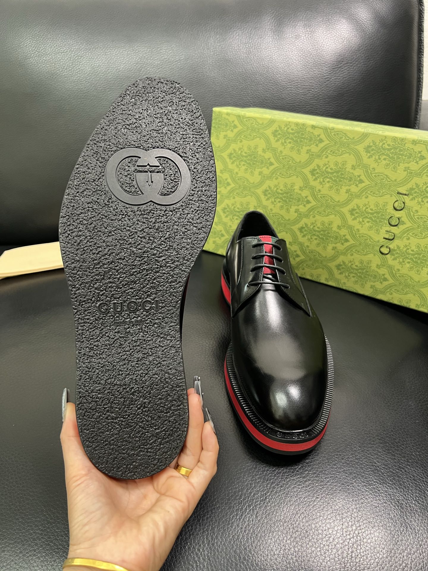 Gucci 顶级工艺品 古奇 皮鞋系列专柜同步 原厂配置，意大利进口原版牛皮，进口水染牛里 ，鞋底：原厂