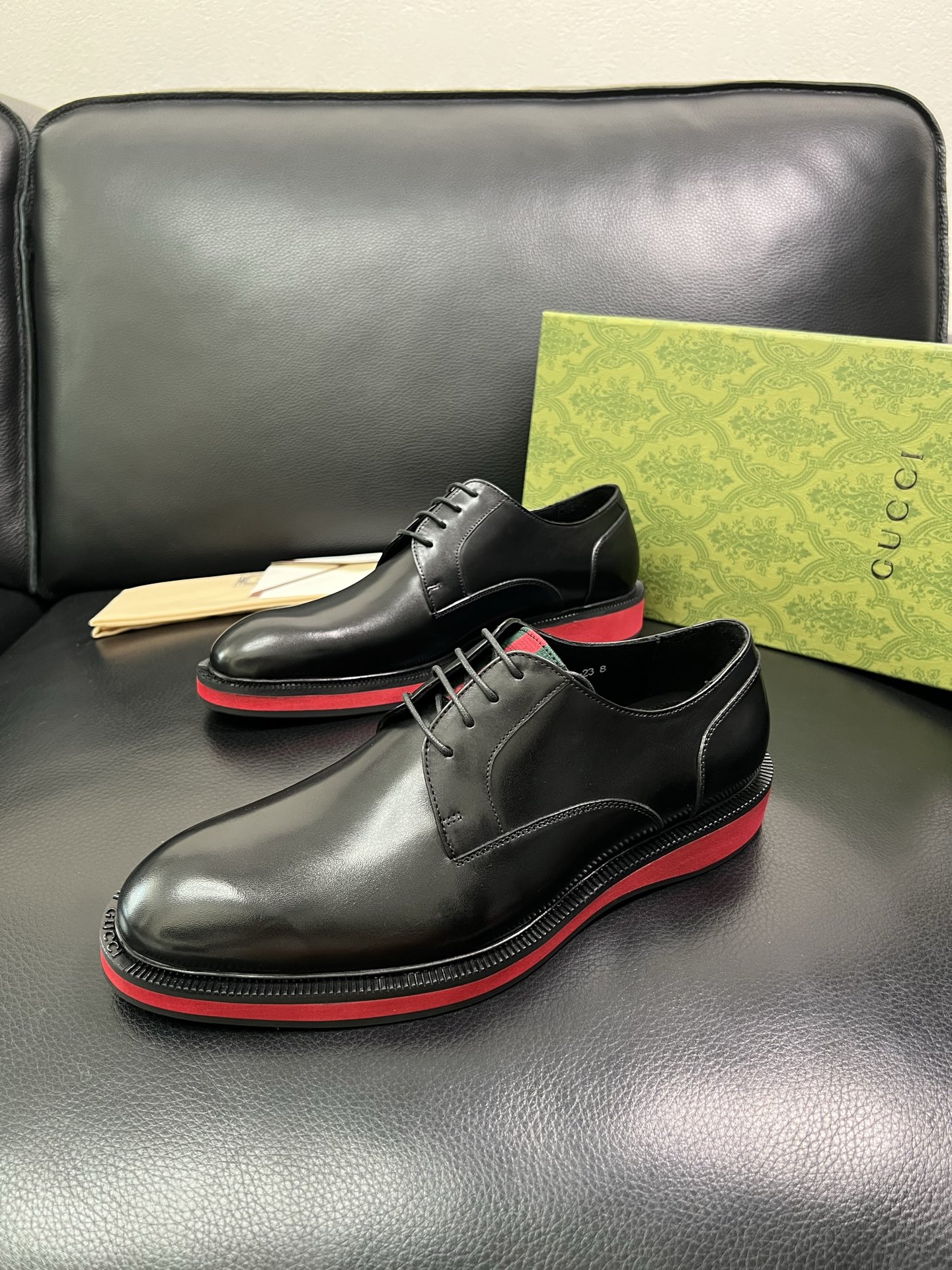 Gucci 顶级工艺品 古奇 皮鞋系列专柜同步 原厂配置，意大利进口原版牛皮，进口水染牛里 ，鞋底：原厂