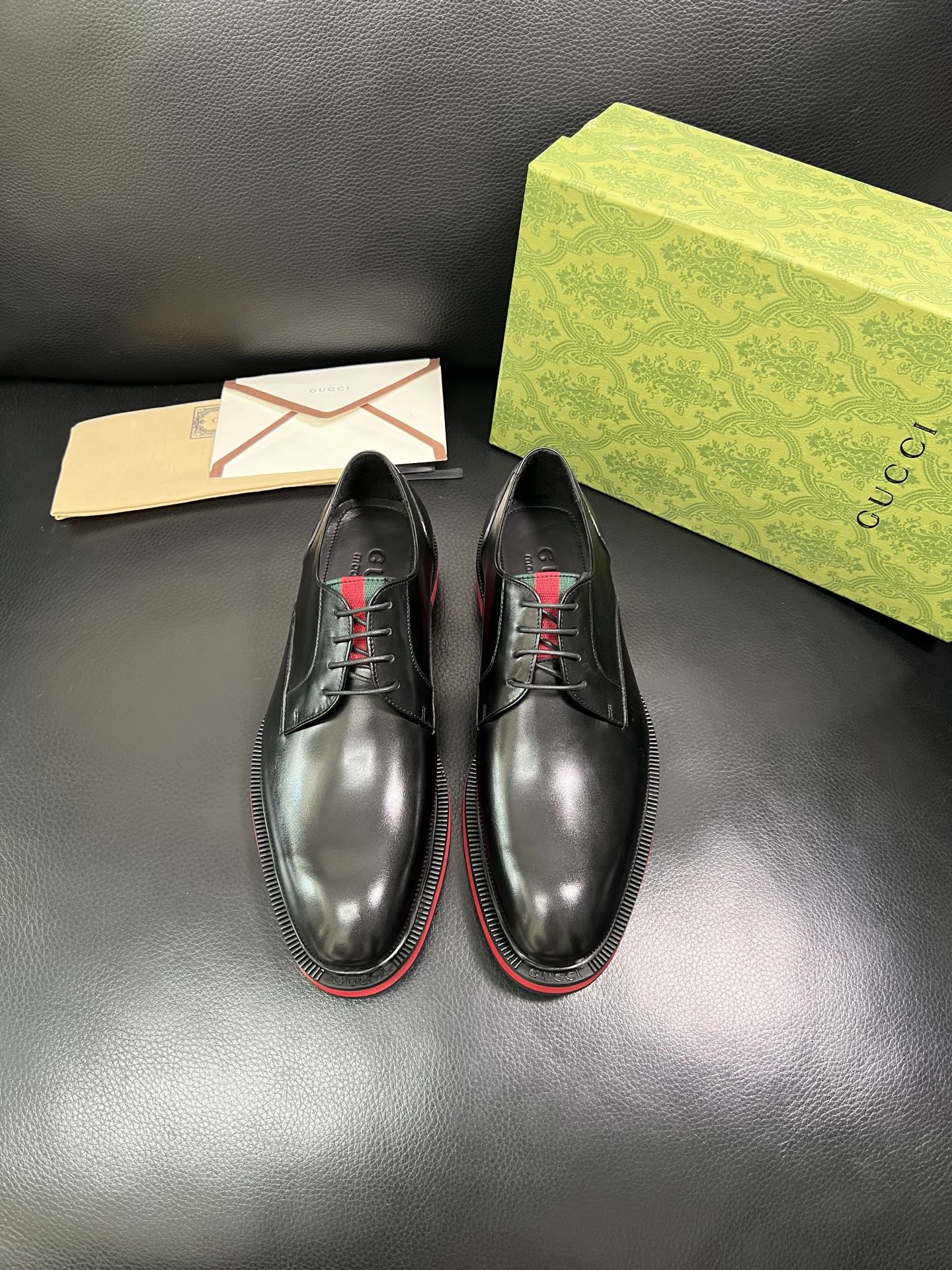 Gucci 顶级工艺品 古奇 皮鞋系列专柜同步 原厂配置，意大利进口原版牛皮，进口水染牛里 ，鞋底：原厂