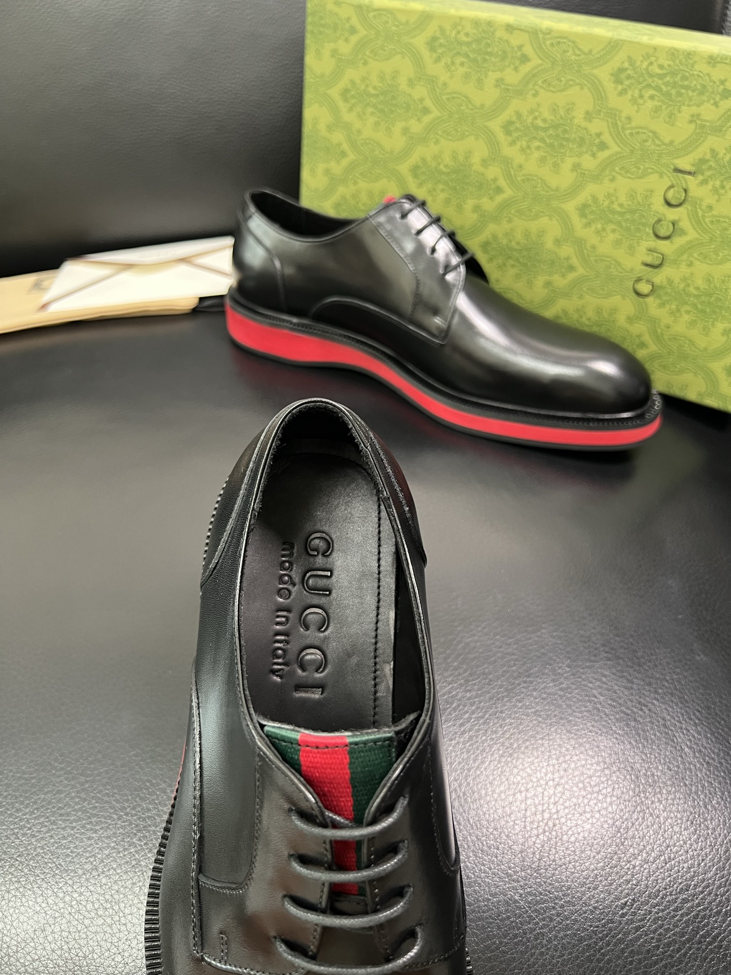 Gucci 顶级工艺品 古奇 皮鞋系列专柜同步 原厂配置，意大利进口原版牛皮，进口水染牛里 ，鞋底：原厂