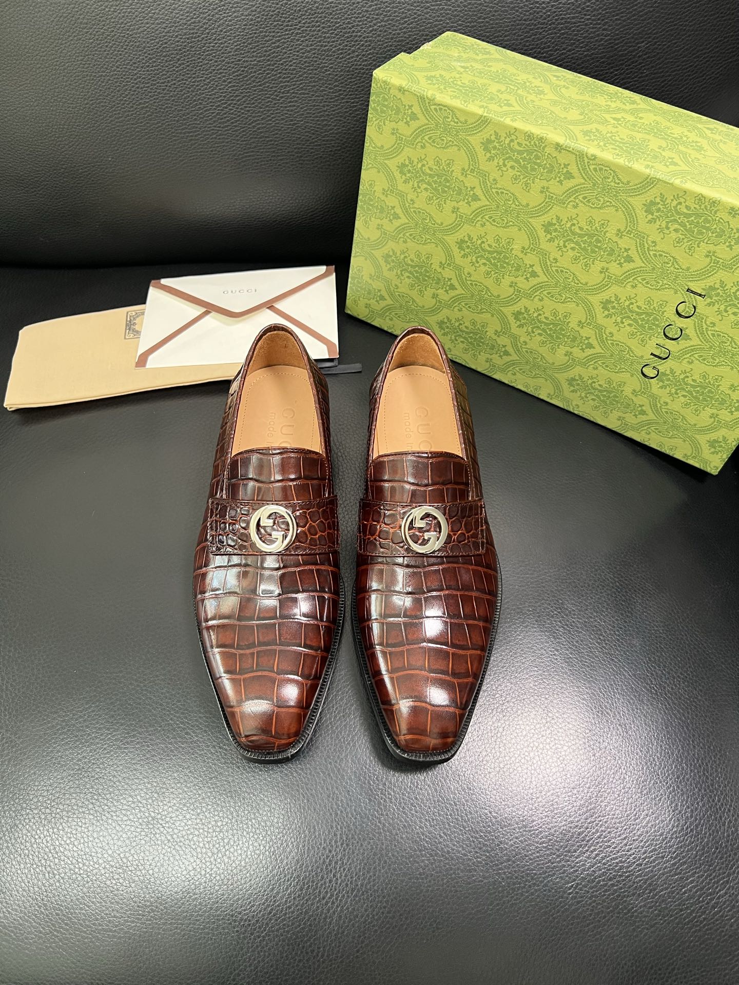 Gucci 顶级工艺品 古奇 皮鞋系列专柜同步 原厂配置，意大利进口原版牛皮，进口水染牛里 ，鞋底：原厂