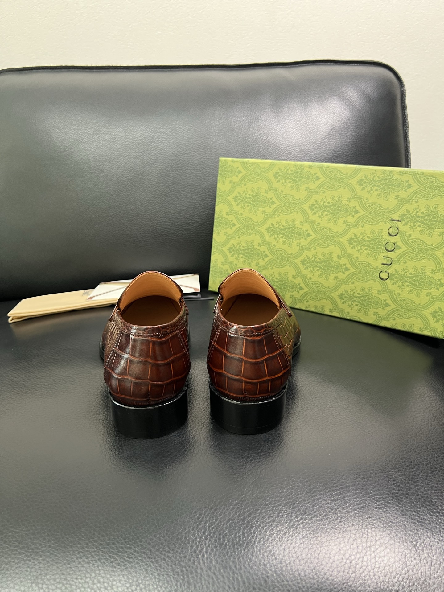 Gucci 顶级工艺品 古奇 皮鞋系列专柜同步 原厂配置，意大利进口原版牛皮，进口水染牛里 ，鞋底：原厂