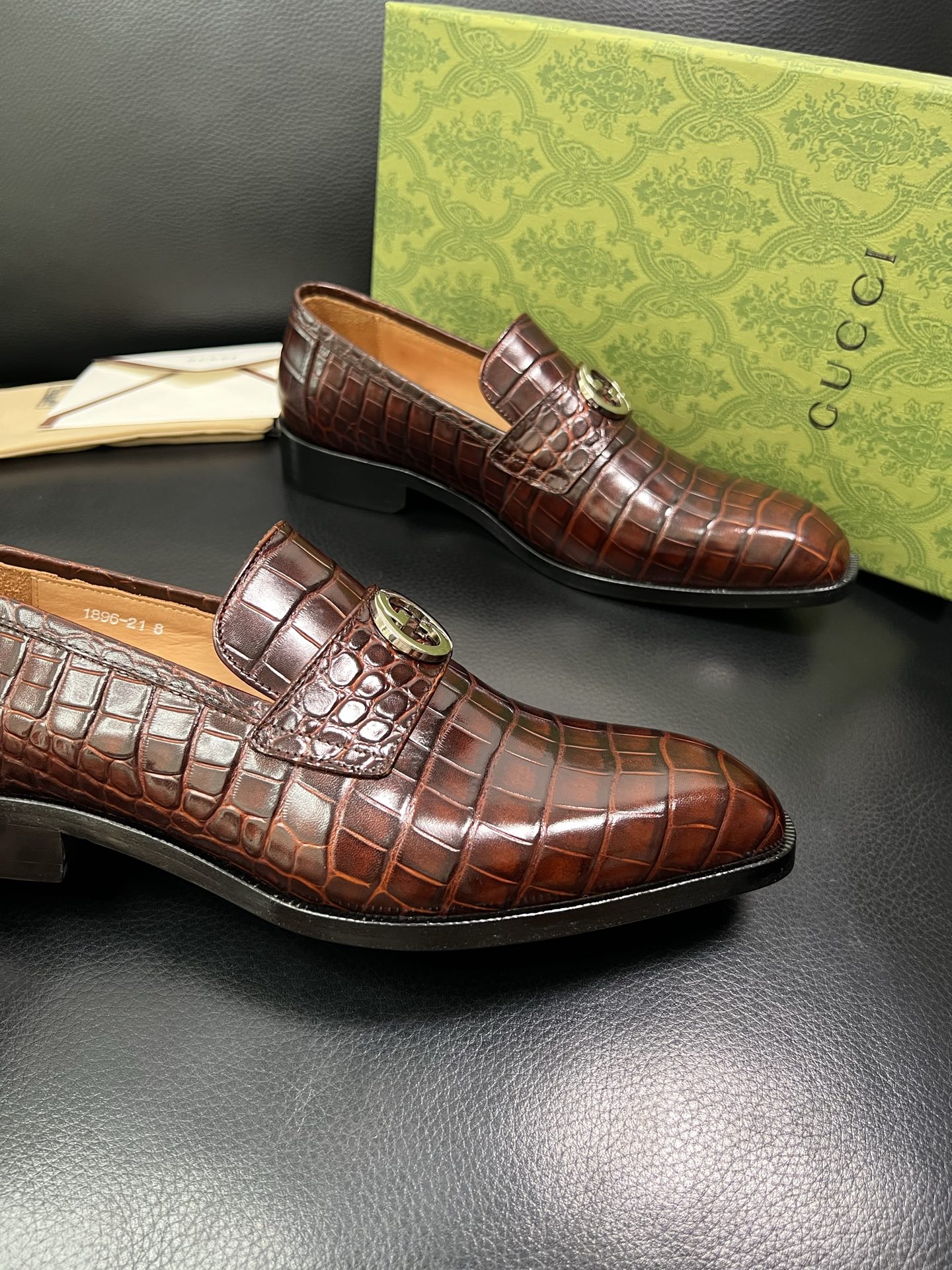 Gucci 顶级工艺品 古奇 皮鞋系列专柜同步 原厂配置，意大利进口原版牛皮，进口水染牛里 ，鞋底：原厂