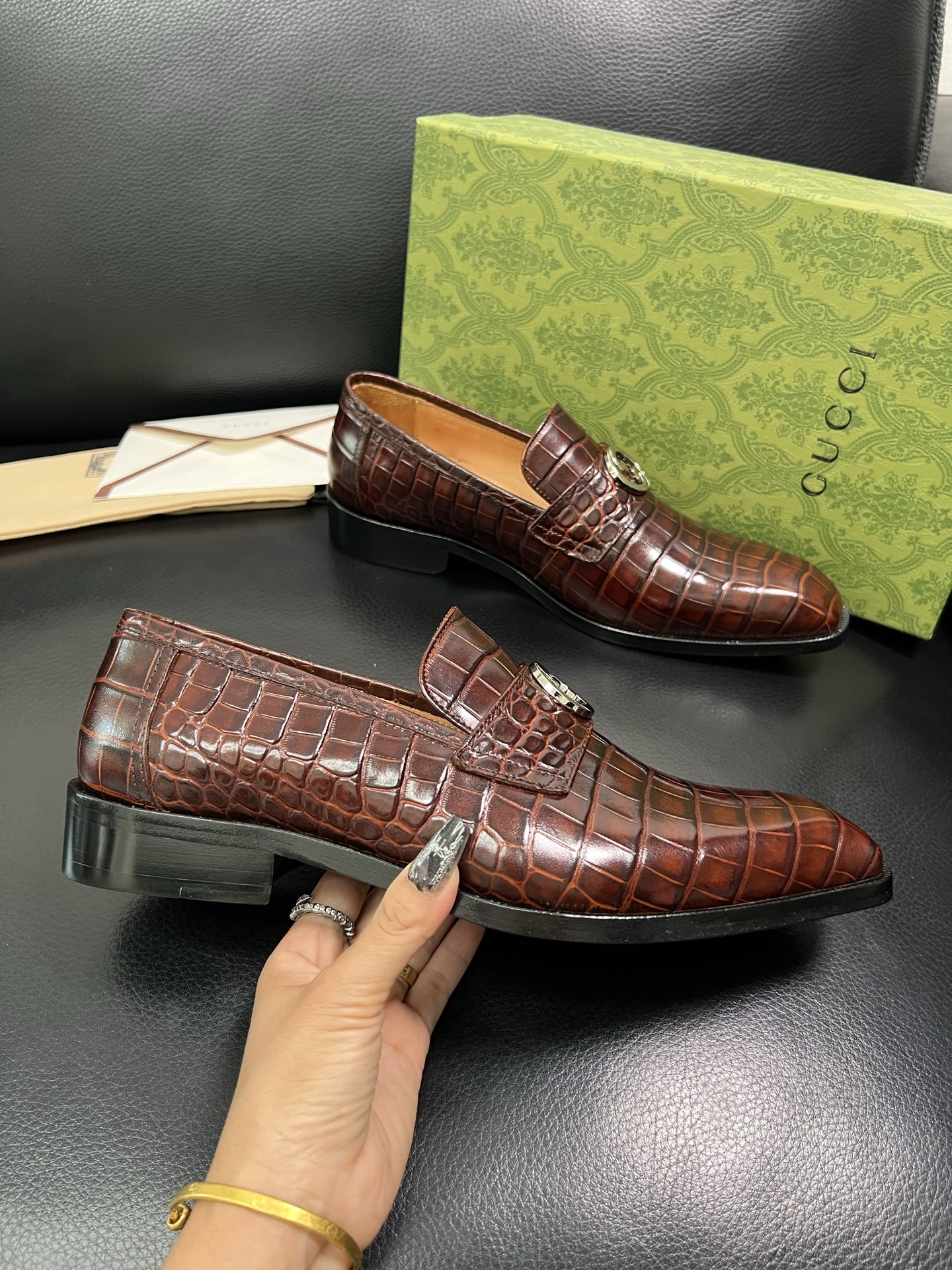 Gucci 顶级工艺品 古奇 皮鞋系列专柜同步 原厂配置，意大利进口原版牛皮，进口水染牛里 ，鞋底：原厂