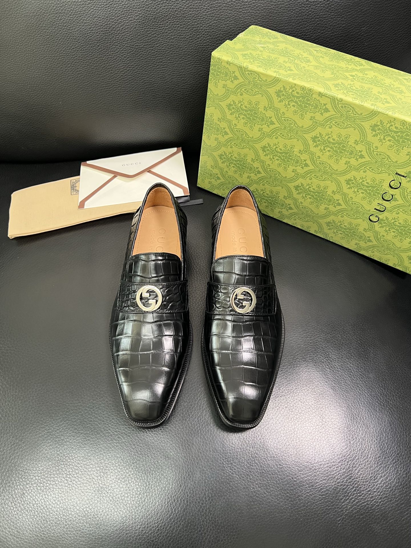 Gucci 顶级工艺品 古奇 皮鞋系列专柜同步 原厂配置，意大利进口原版牛皮，进口水染牛里 ，鞋底：原厂