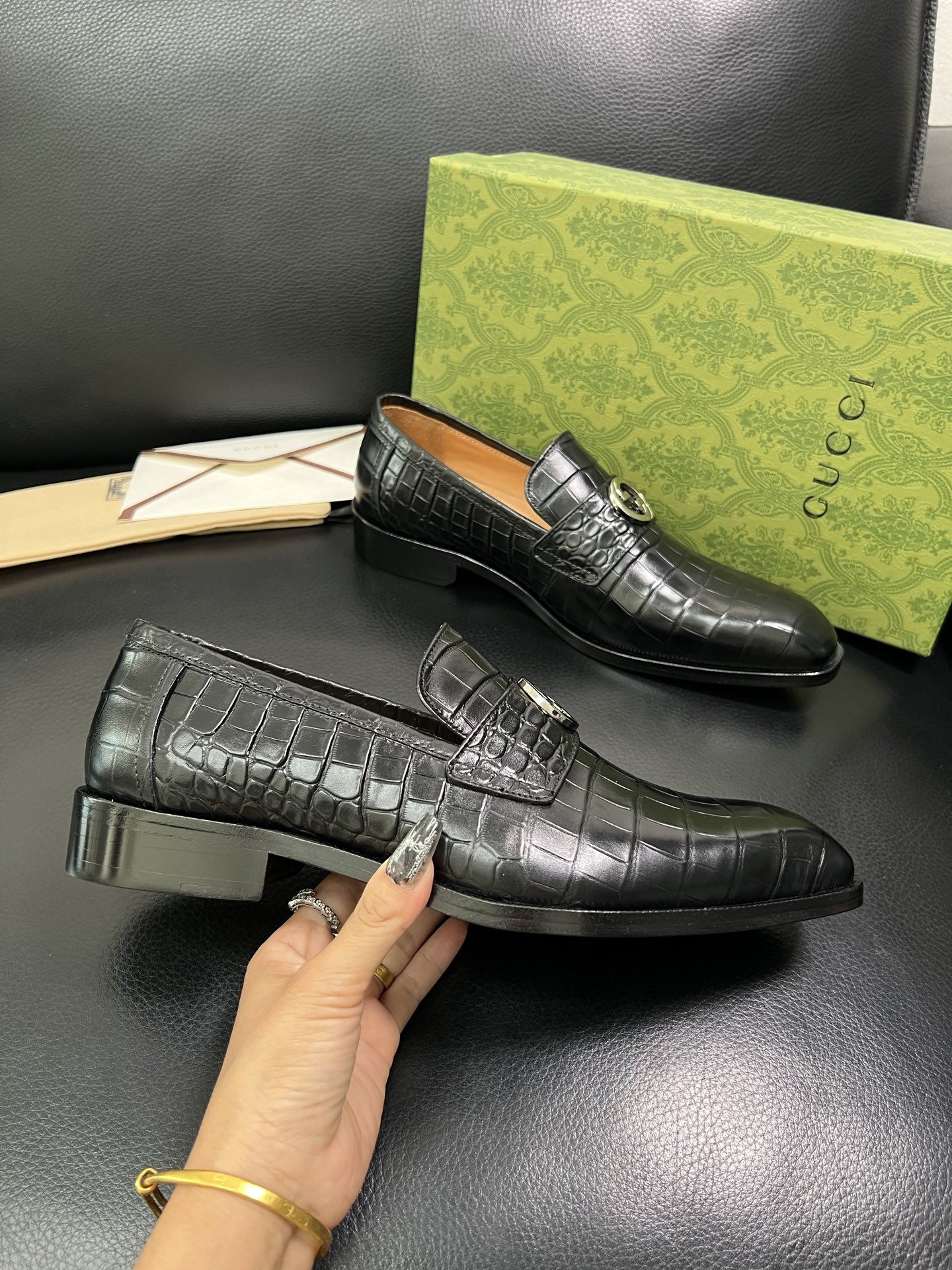 Gucci 顶级工艺品 古奇 皮鞋系列专柜同步 原厂配置，意大利进口原版牛皮，进口水染牛里 ，鞋底：原厂