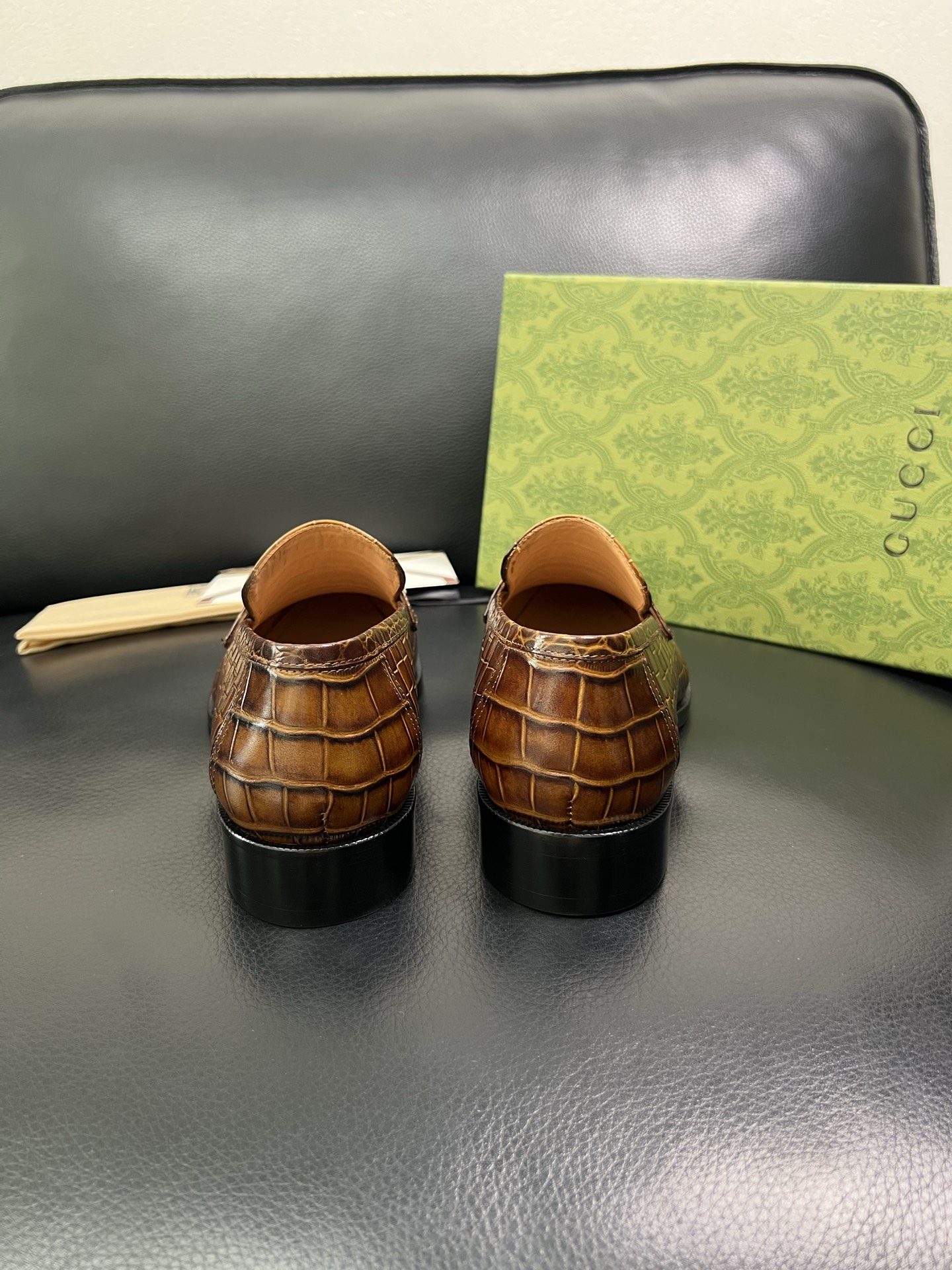Gucci 顶级工艺品 古奇 皮鞋系列专柜同步 原厂配置，意大利进口原版牛皮，进口水染牛里 ，鞋底：原厂