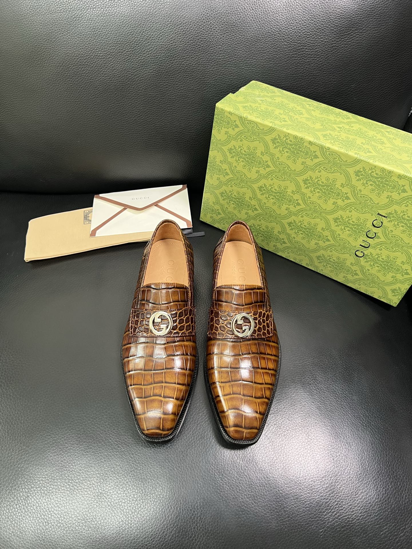 Gucci 顶级工艺品 古奇 皮鞋系列专柜同步 原厂配置，意大利进口原版牛皮，进口水染牛里 ，鞋底：原厂