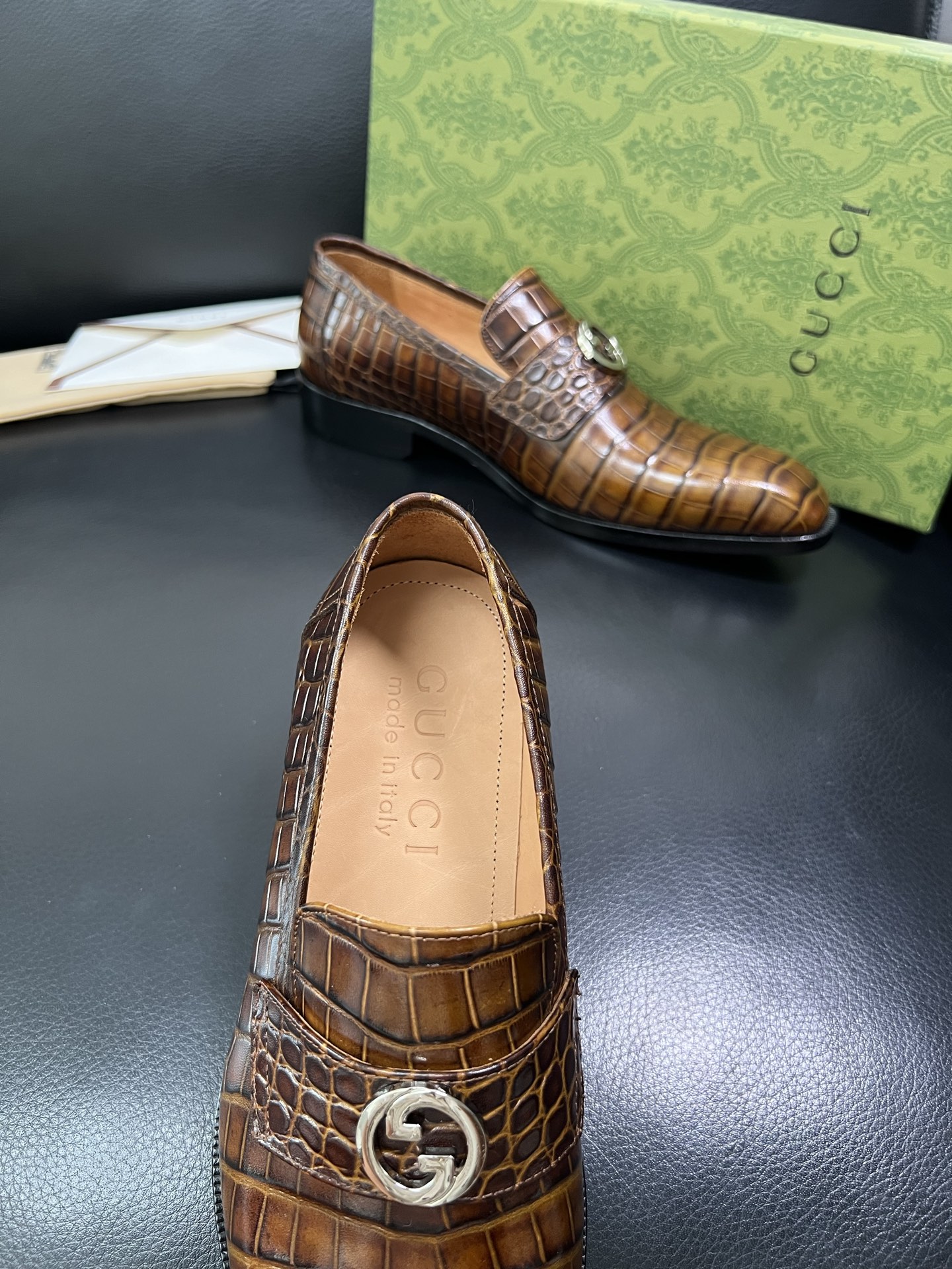 Gucci 顶级工艺品 古奇 皮鞋系列专柜同步 原厂配置，意大利进口原版牛皮，进口水染牛里 ，鞋底：原厂