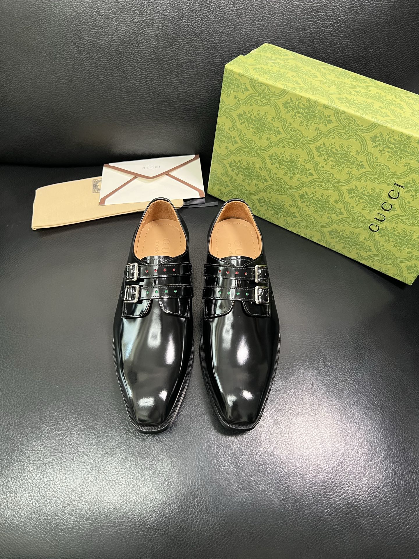Gucci 顶级工艺品 古奇 皮鞋系列专柜同步 原厂配置，意大利进口原版牛皮，进口水染牛里 ，鞋底：原厂
