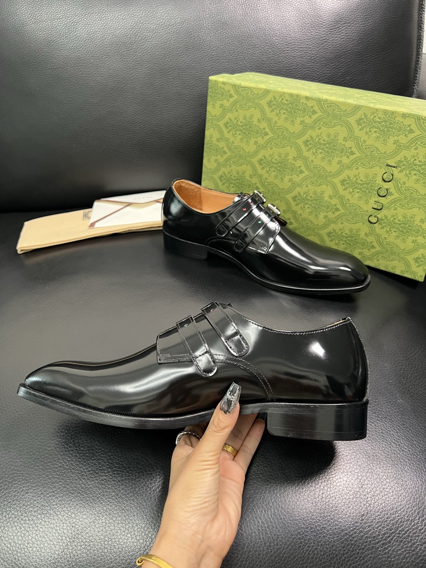 Gucci 顶级工艺品 古奇 皮鞋系列专柜同步 原厂配置，意大利进口原版牛皮，进口水染牛里 ，鞋底：原厂