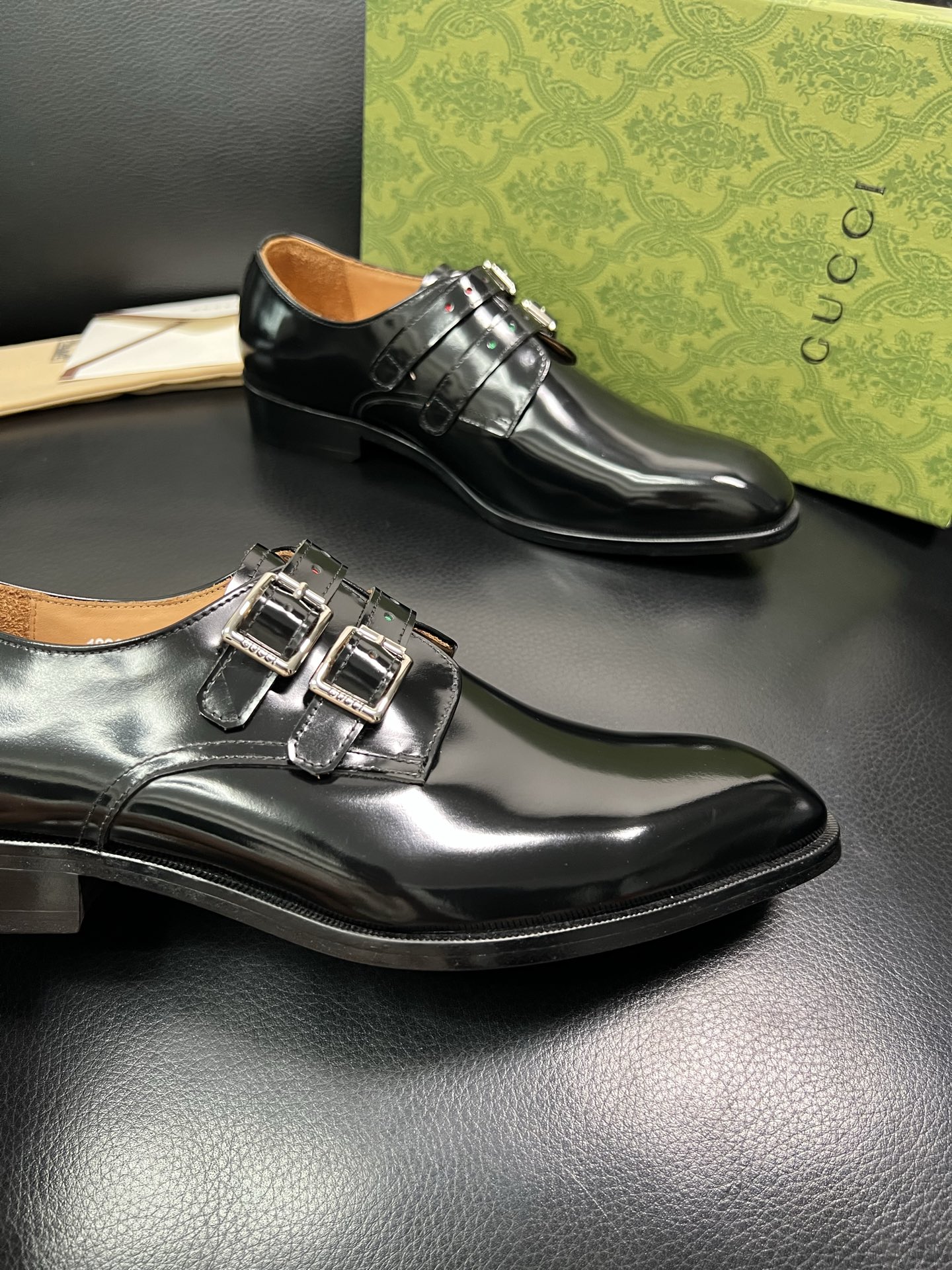 Gucci 顶级工艺品 古奇 皮鞋系列专柜同步 原厂配置，意大利进口原版牛皮，进口水染牛里 ，鞋底：原厂
