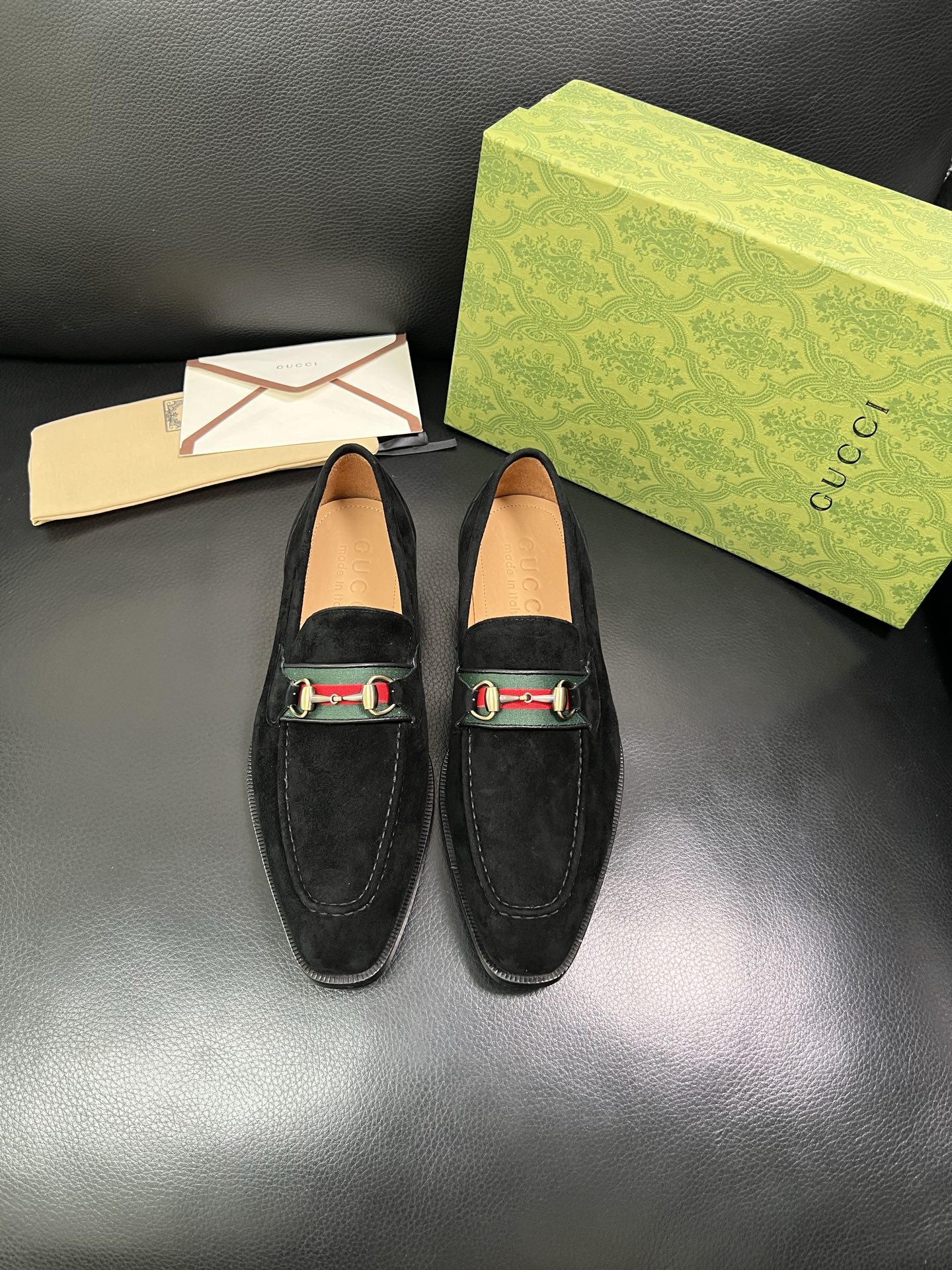 Gucci 顶级工艺品 古奇 皮鞋系列专柜同步 原厂配置，意大利进口原版牛皮，进口水染牛里 ，鞋底：原厂