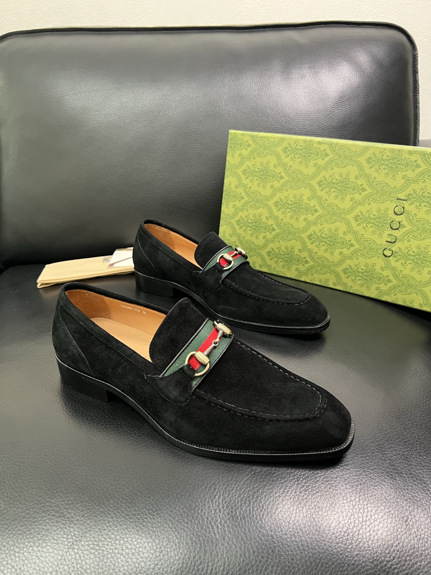Gucci 顶级工艺品 古奇 皮鞋系列专柜同步 原厂配置，意大利进口原版牛皮，进口水染牛里 ，鞋底：原厂