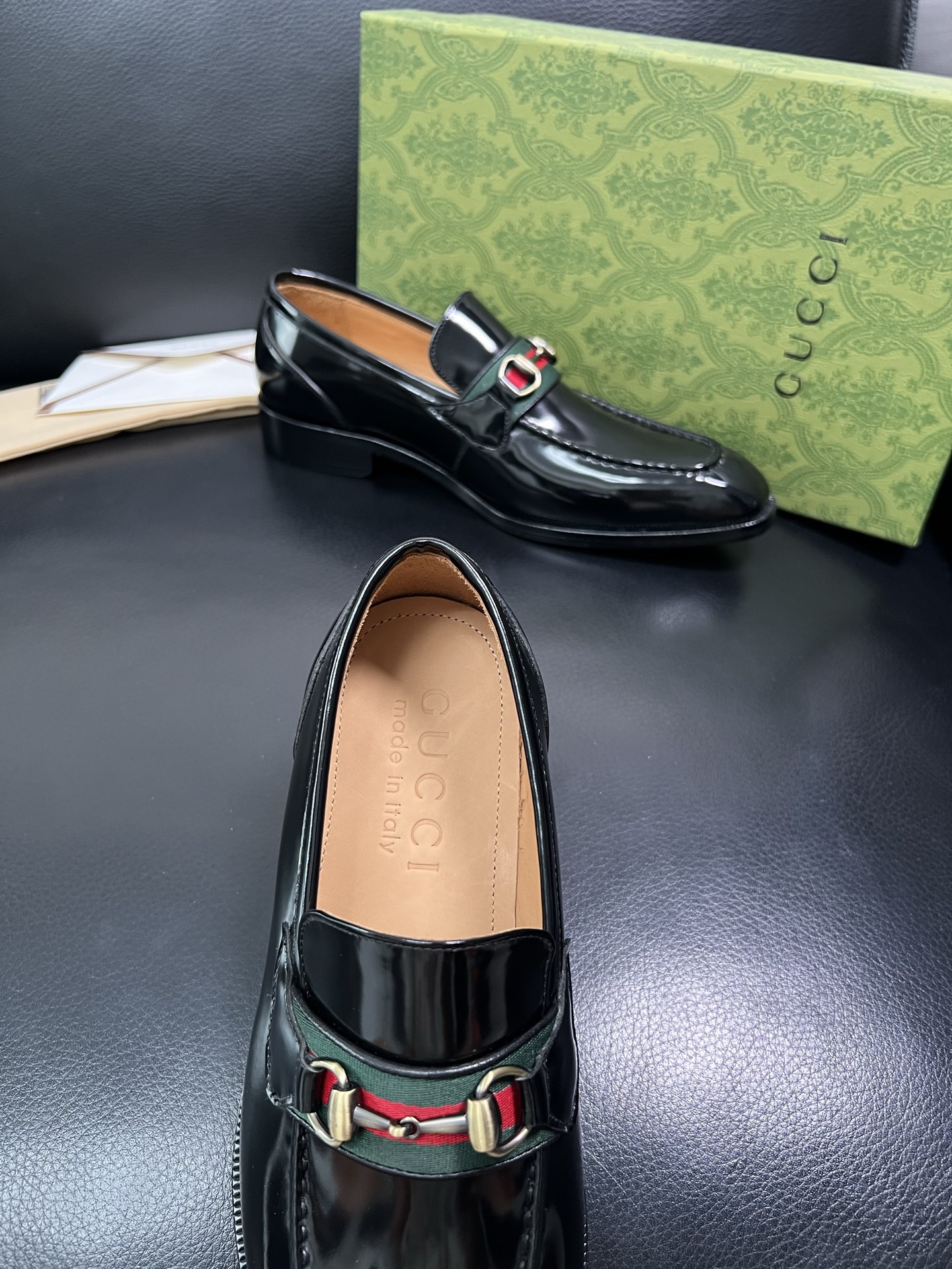 Gucci 顶级工艺品 古奇 皮鞋系列专柜同步 原厂配置，意大利进口原版牛皮，进口水染牛里 ，鞋底：原厂