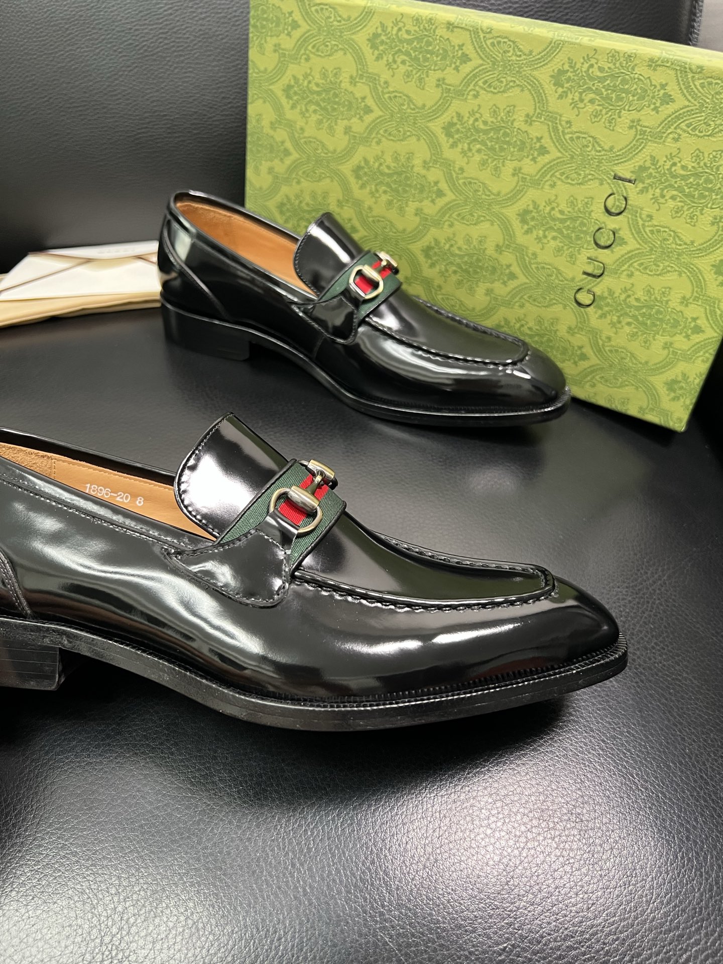 Gucci 顶级工艺品 古奇 皮鞋系列专柜同步 原厂配置，意大利进口原版牛皮，进口水染牛里 ，鞋底：原厂