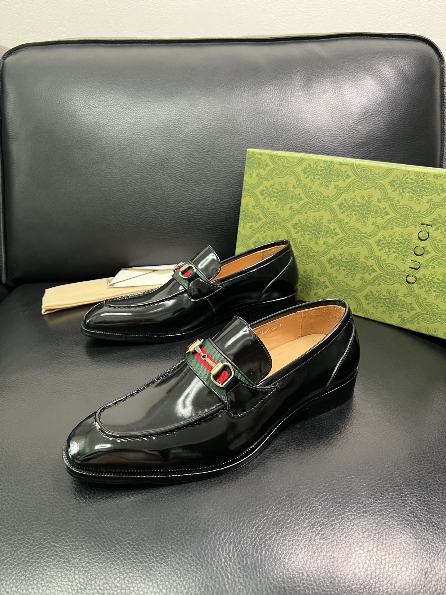 Gucci 顶级工艺品 古奇 皮鞋系列专柜同步 原厂配置，意大利进口原版牛皮，进口水染牛里 ，鞋底：原厂