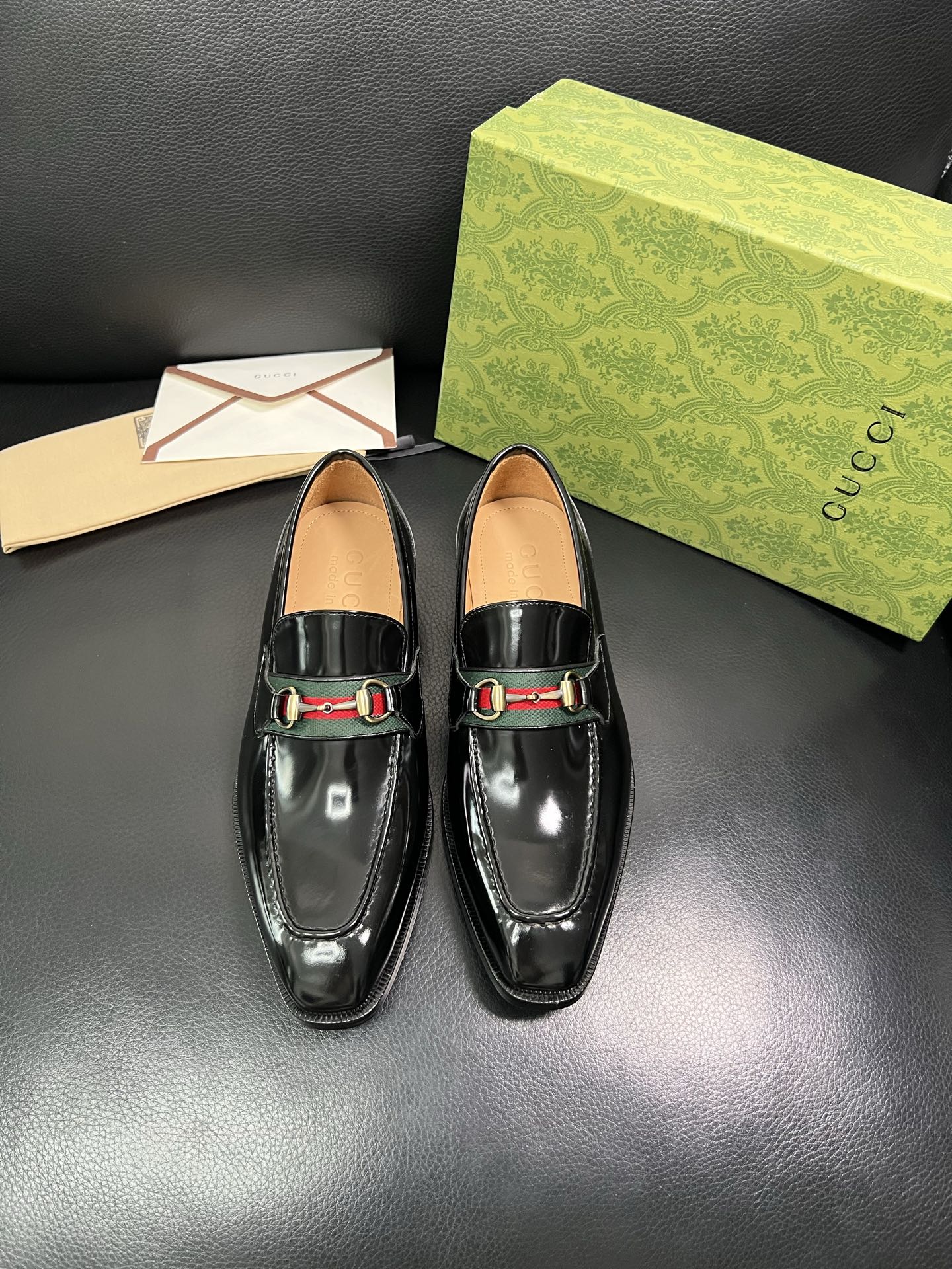 Gucci 顶级工艺品 古奇 皮鞋系列专柜同步 原厂配置，意大利进口原版牛皮，进口水染牛里 ，鞋底：原厂