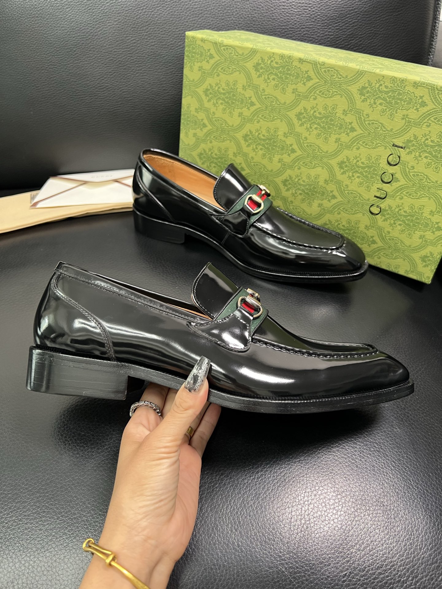 Gucci 顶级工艺品 古奇 皮鞋系列专柜同步 原厂配置，意大利进口原版牛皮，进口水染牛里 ，鞋底：原厂