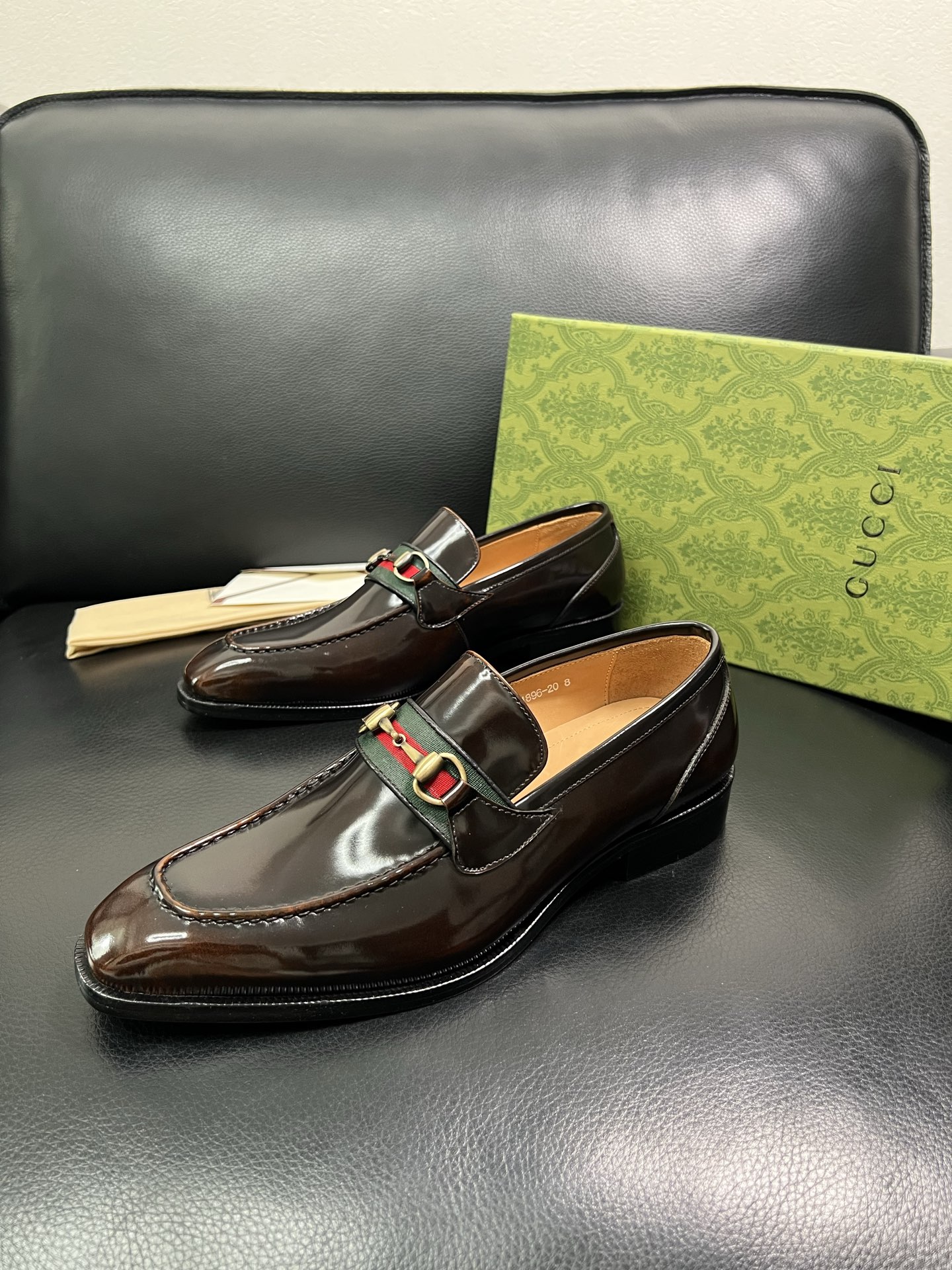 Gucci 顶级工艺品 古奇 皮鞋系列专柜同步 原厂配置，意大利进口原版牛皮，进口水染牛里 ，鞋底：原厂