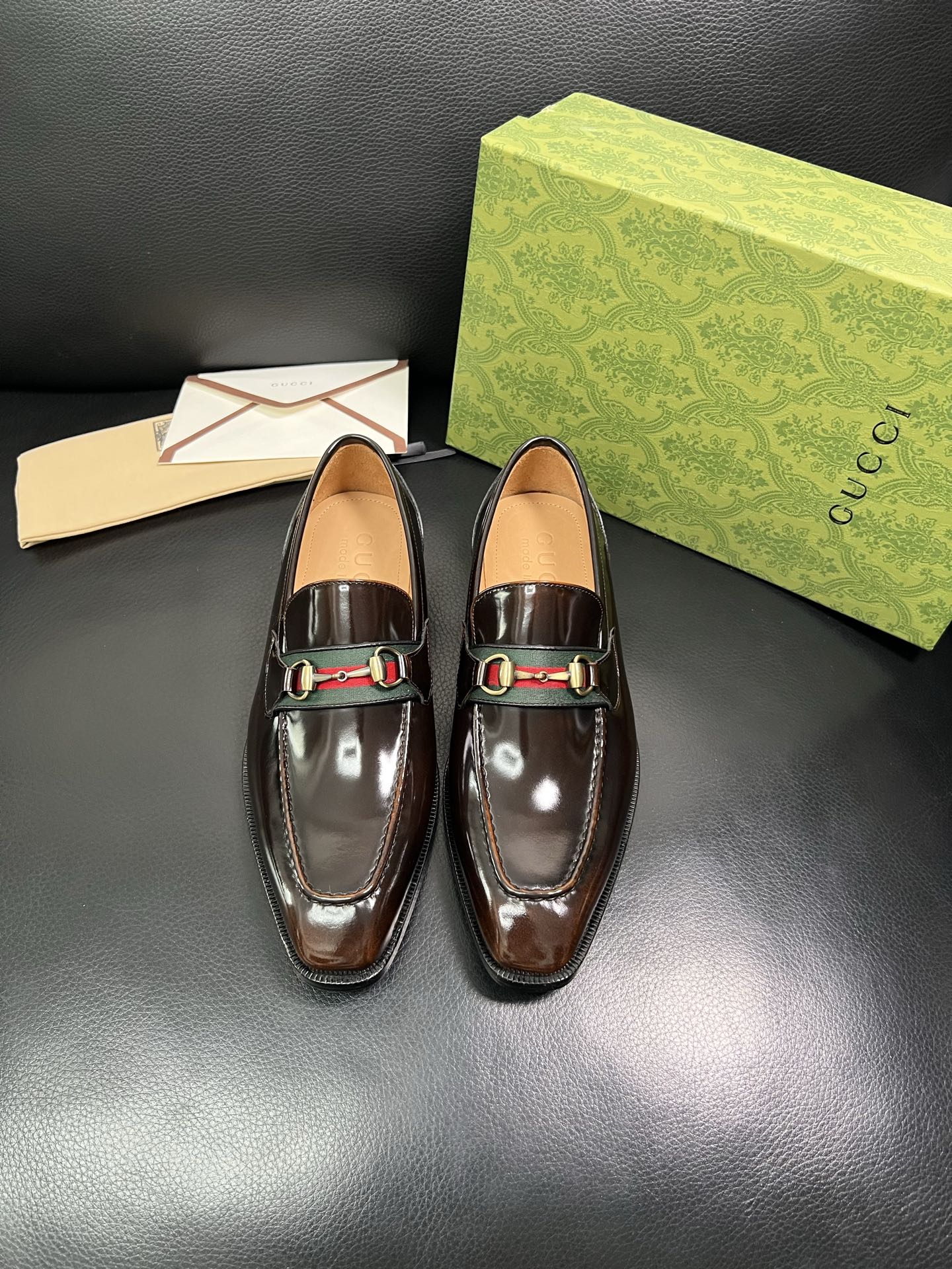 Gucci 顶级工艺品 古奇 皮鞋系列专柜同步 原厂配置，意大利进口原版牛皮，进口水染牛里 ，鞋底：原厂