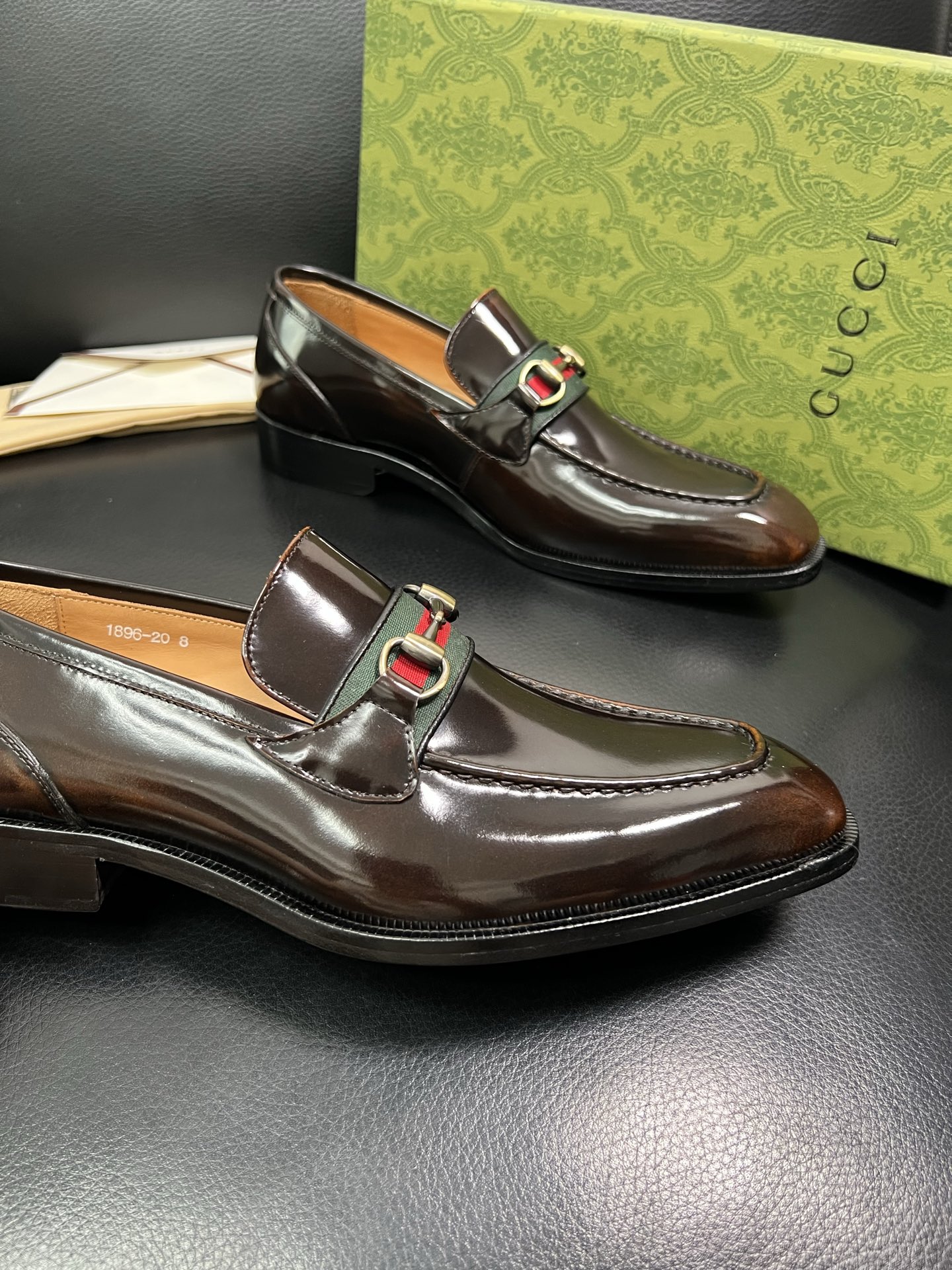 Gucci 顶级工艺品 古奇 皮鞋系列专柜同步 原厂配置，意大利进口原版牛皮，进口水染牛里 ，鞋底：原厂