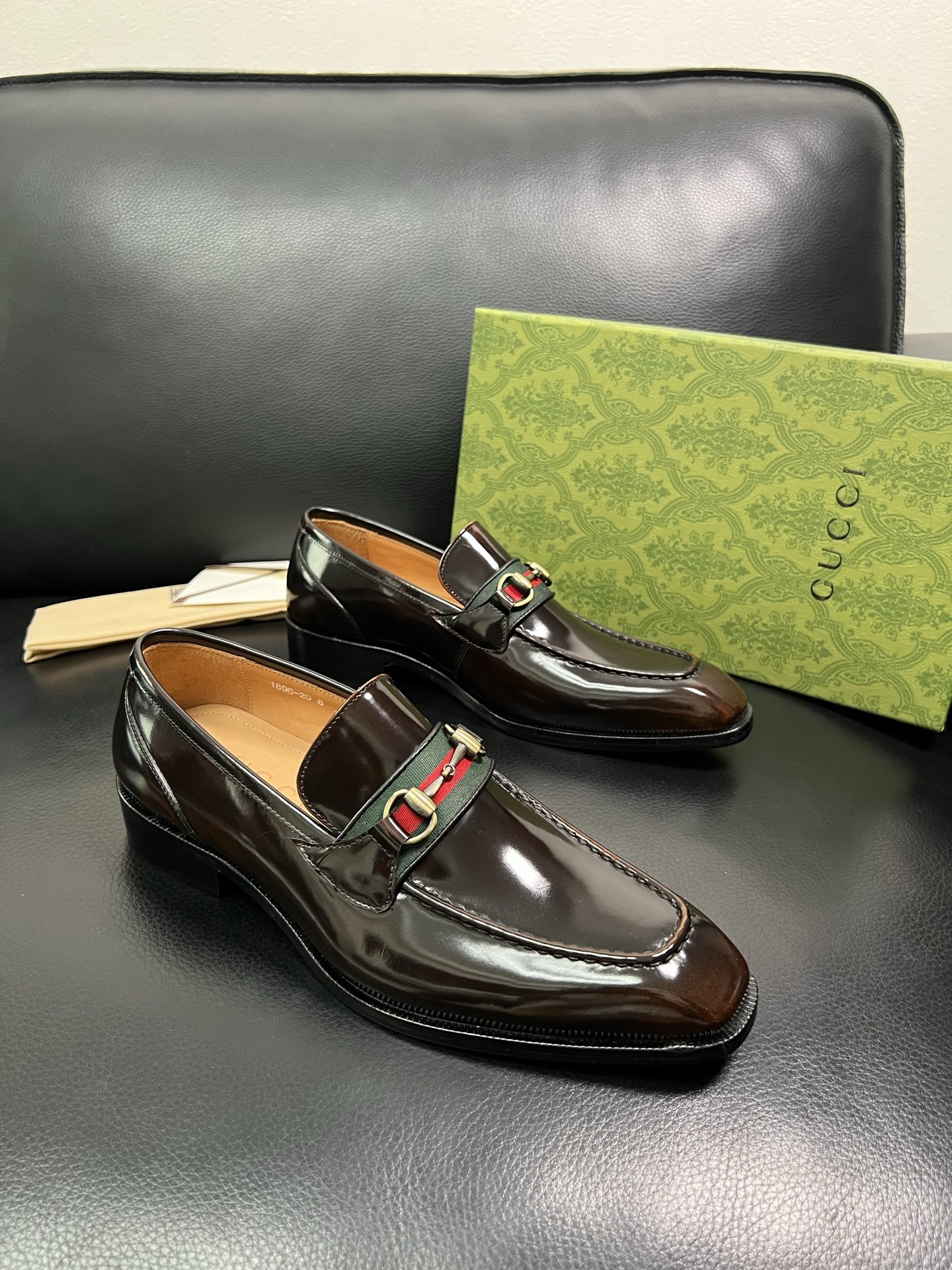 Gucci 顶级工艺品 古奇 皮鞋系列专柜同步 原厂配置，意大利进口原版牛皮，进口水染牛里 ，鞋底：原厂