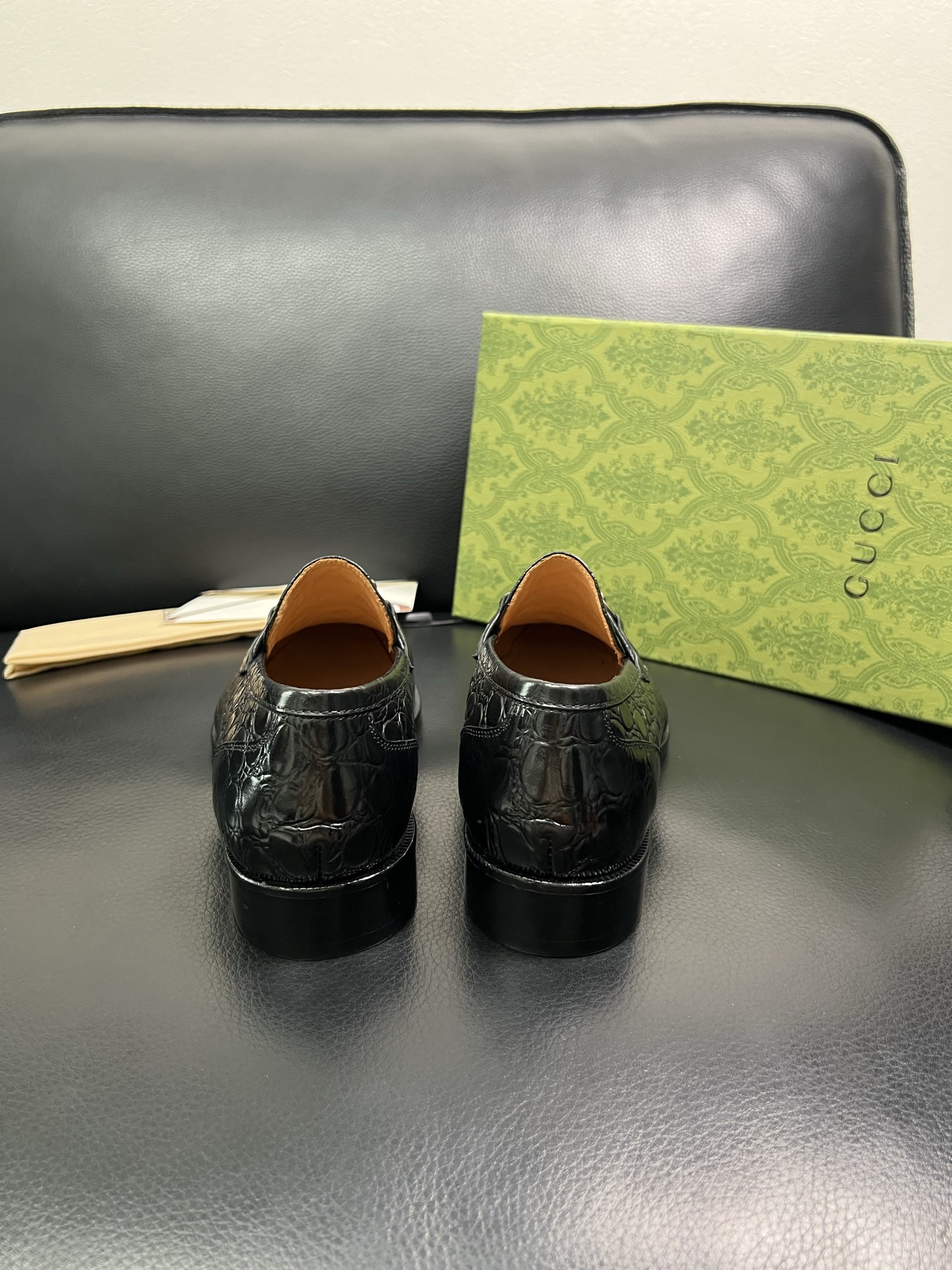 Gucci 顶级工艺品 古奇 皮鞋系列专柜同步 原厂配置，意大利进口原版牛皮，进口水染牛里 ，鞋底：原厂