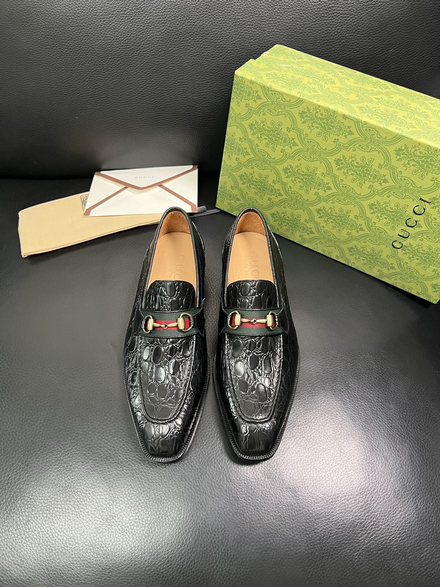 Gucci 顶级工艺品 古奇 皮鞋系列专柜同步 原厂配置，意大利进口原版牛皮，进口水染牛里 ，鞋底：原厂