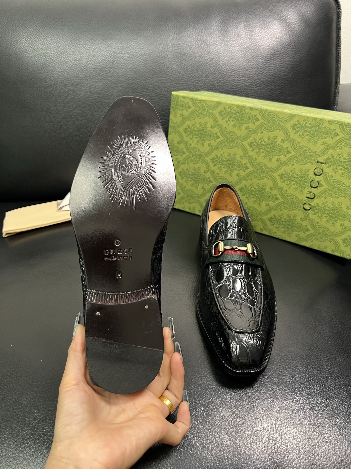 Gucci 顶级工艺品 古奇 皮鞋系列专柜同步 原厂配置，意大利进口原版牛皮，进口水染牛里 ，鞋底：原厂