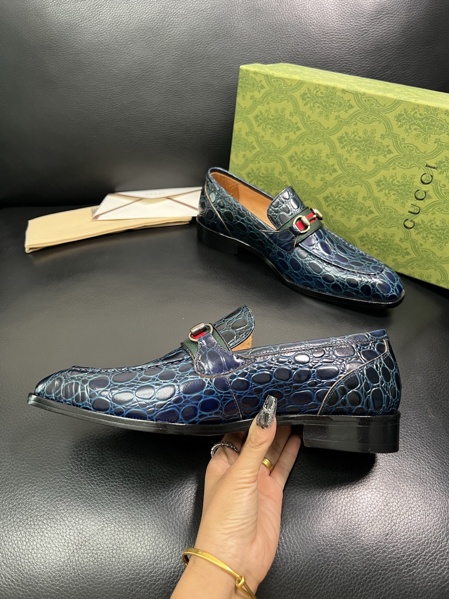 Gucci 顶级工艺品 古奇 皮鞋系列专柜同步 原厂配置，意大利进口原版牛皮，进口水染牛里 ，鞋底：原厂