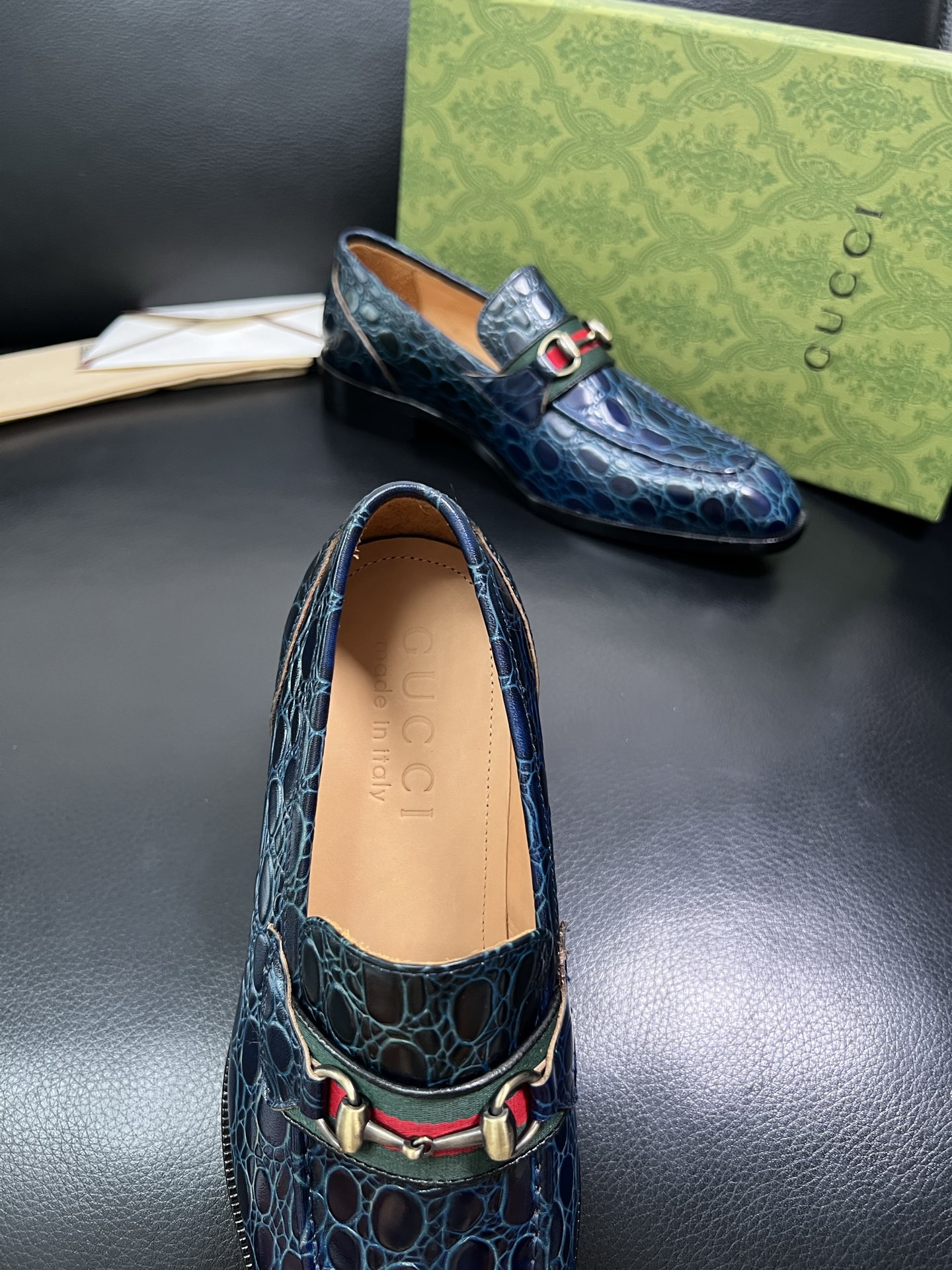 Gucci 顶级工艺品 古奇 皮鞋系列专柜同步 原厂配置，意大利进口原版牛皮，进口水染牛里 ，鞋底：原厂
