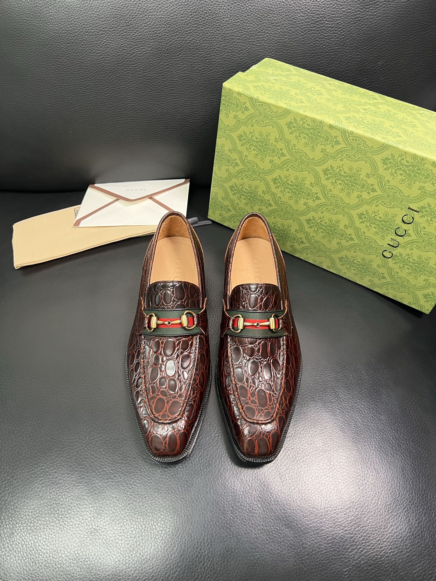 Gucci 顶级工艺品 古奇 皮鞋系列专柜同步 原厂配置，意大利进口原版牛皮，进口水染牛里 ，鞋底：原厂