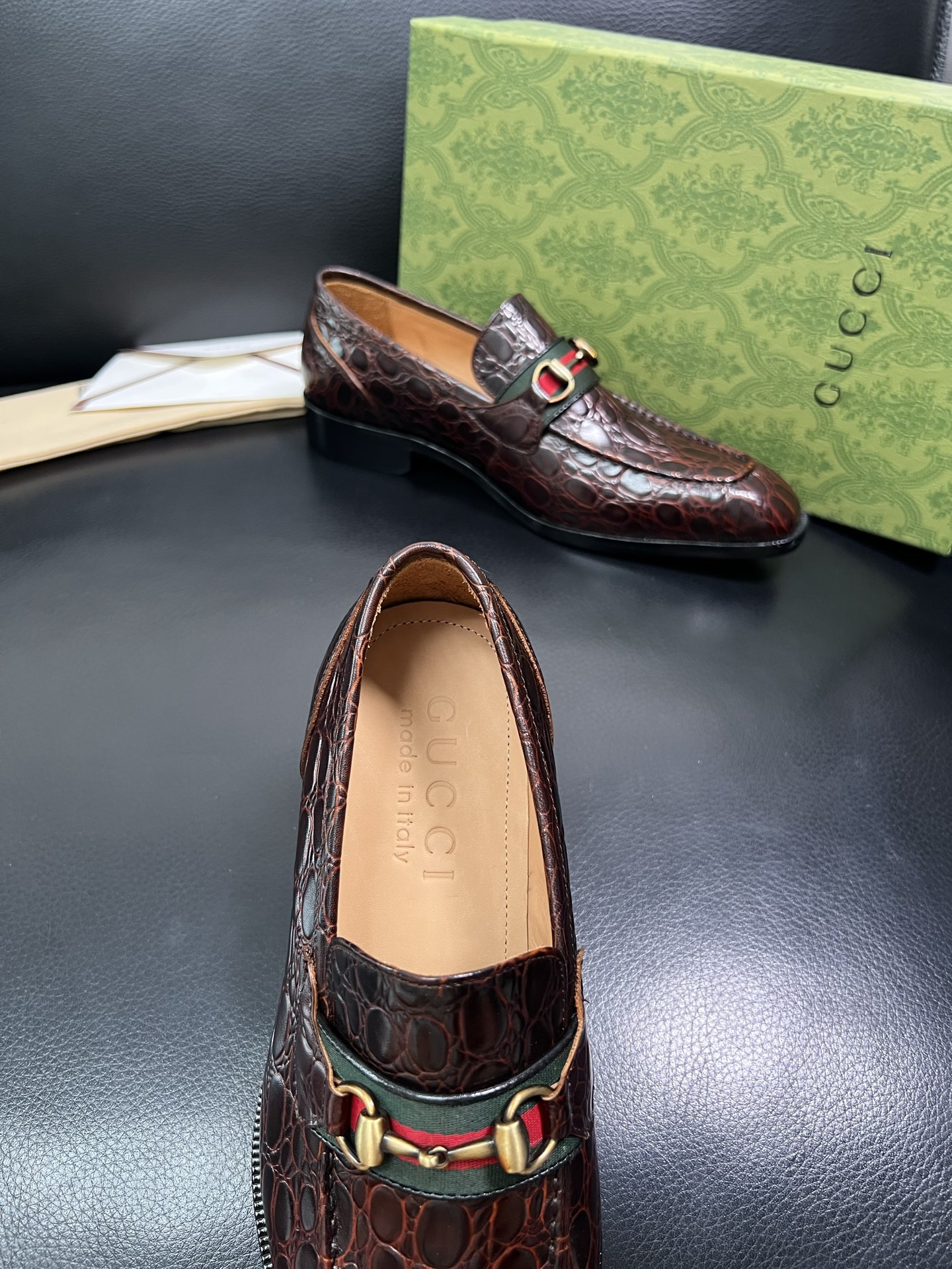 Gucci 顶级工艺品 古奇 皮鞋系列专柜同步 原厂配置，意大利进口原版牛皮，进口水染牛里 ，鞋底：原厂