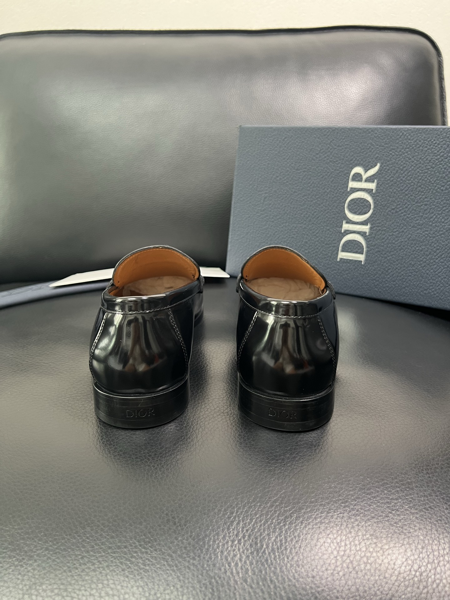 Dior 顶级工艺品 迪奥 专柜同步 原厂配置，意大利进口原版牛皮面料，透气舒适进口水染牛里垫，鞋底：原