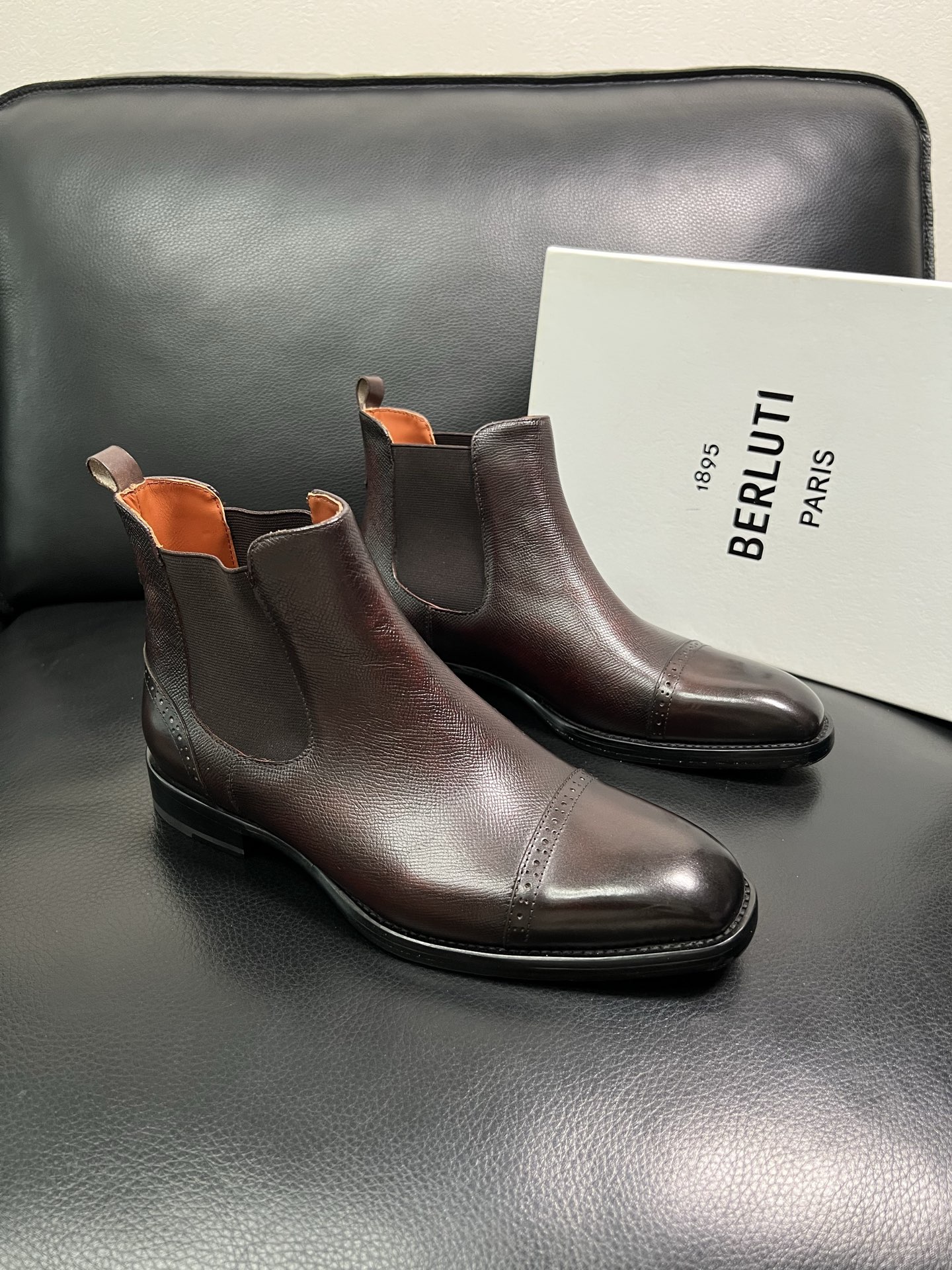 Berluti Men's Brown Leather Chelsea Boots - Italian Craftsmanship, Sizes 39-44 2 i1758535518423 634 0 0