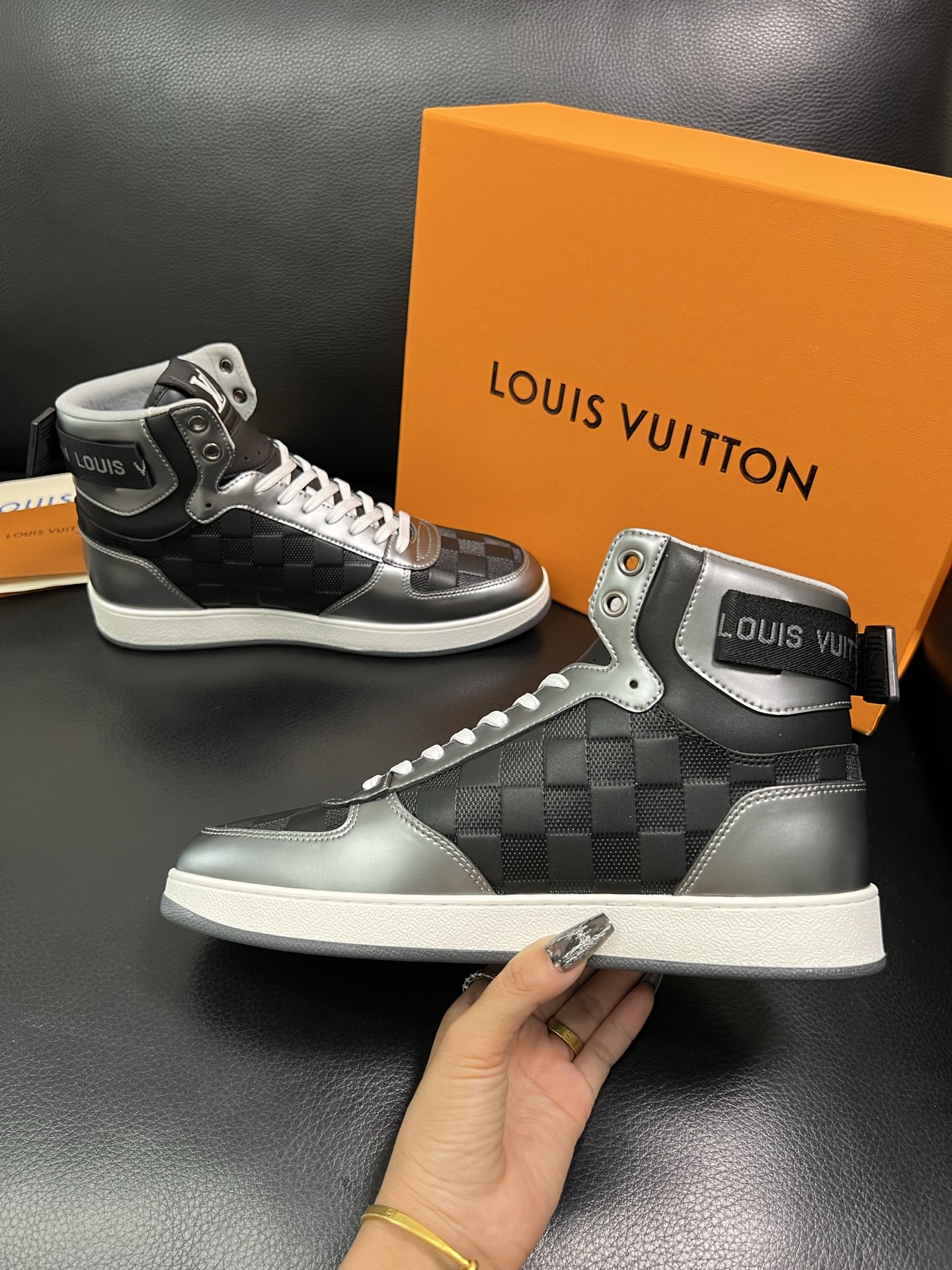 Louis Vuitton High-Top Sneakers - Italian Leather, Artisan Craftsmanship 5 i1758536705210 842 0 3