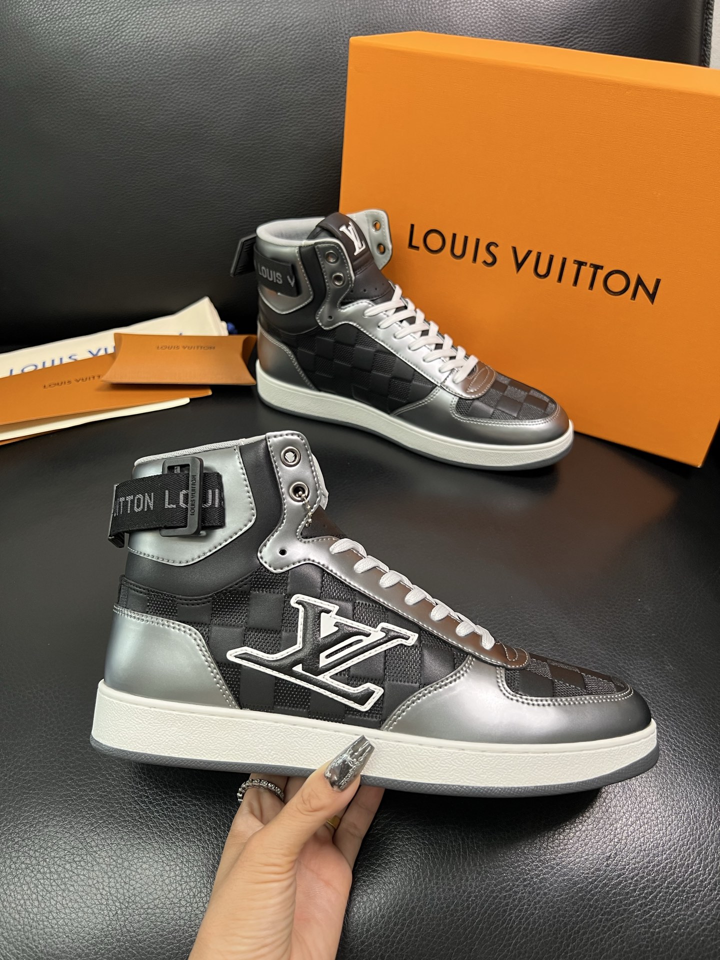 Louis Vuitton High-Top Sneakers - Italian Leather, Artisan Craftsmanship 4 i1758536705301 9504 0 2