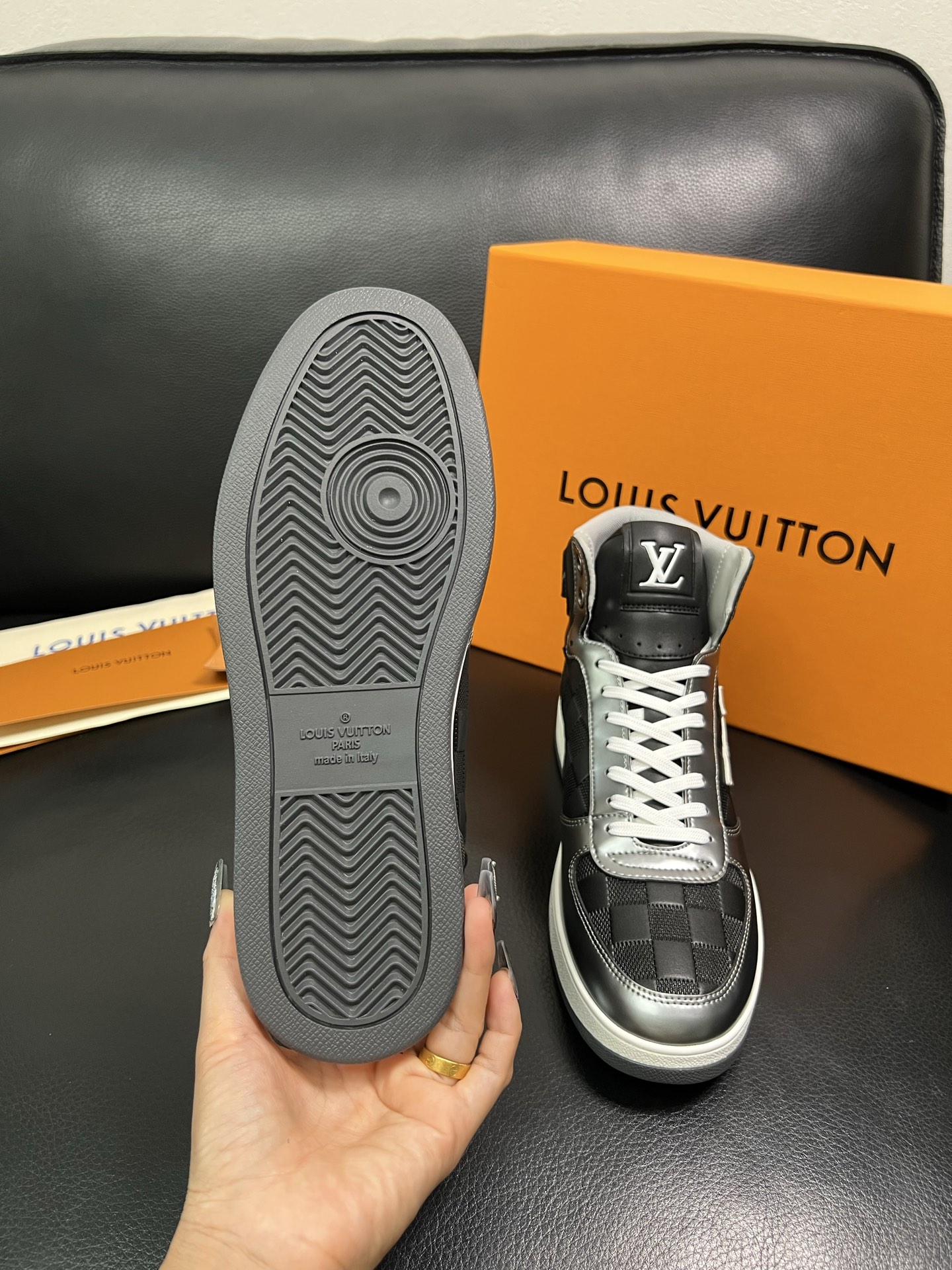 Louis Vuitton High-Top Sneakers - Italian Leather, Artisan Craftsmanship 10 i1758536706639 3735 0 7