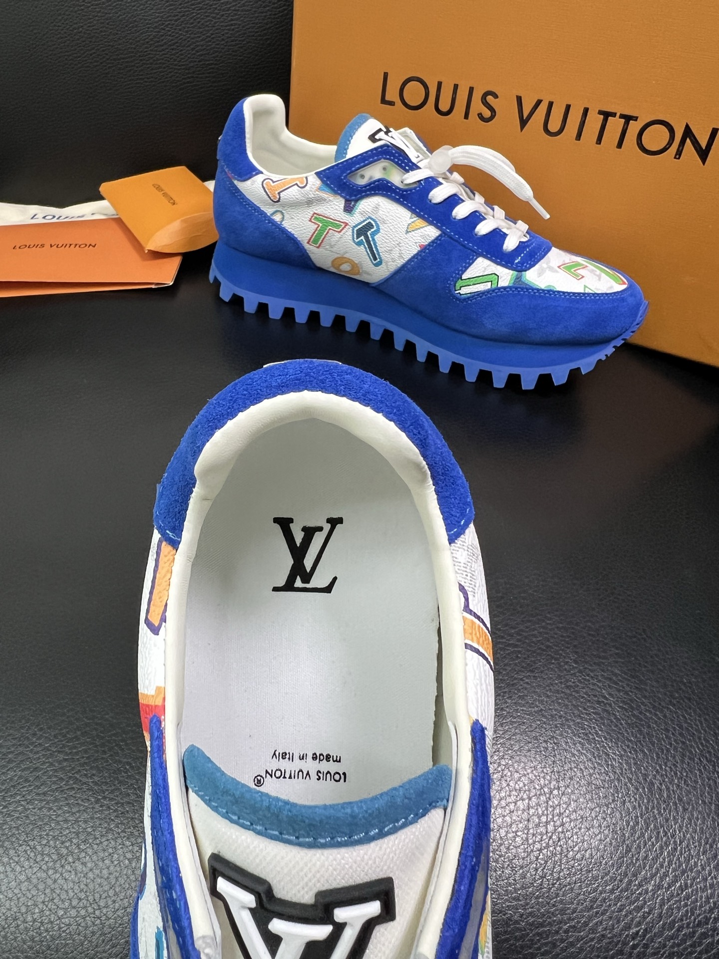 Lv 高品质 顶级工艺品 路易威登，专柜同步，鞋面意大利进口，高品质拼接缤纷色彩复杂工艺品，进口水染牛里