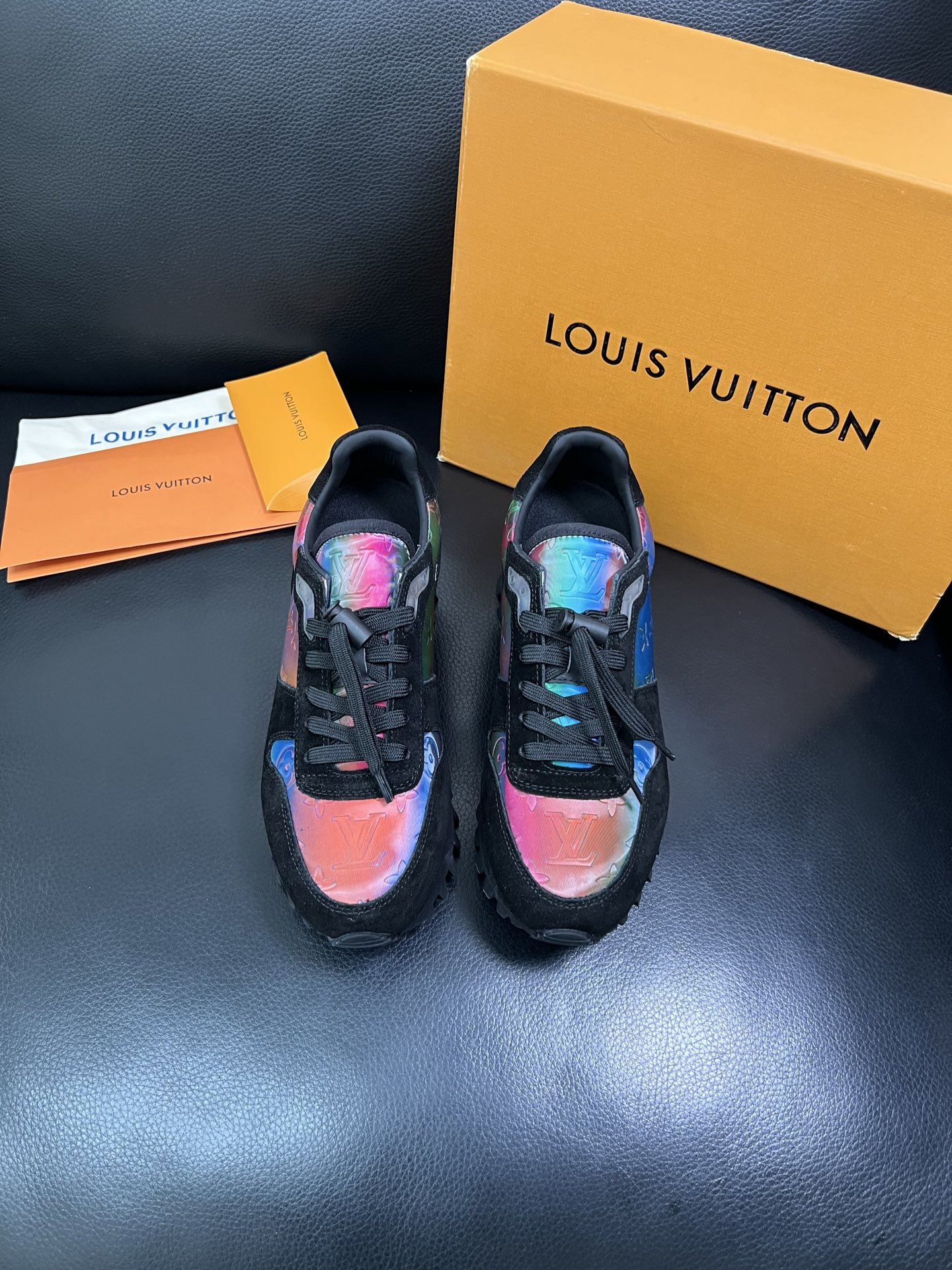 Lv 高品质 顶级工艺品 路易威登，专柜同步，鞋面意大利进口，高品质拼接缤纷色彩复杂工艺品，进口水染牛里