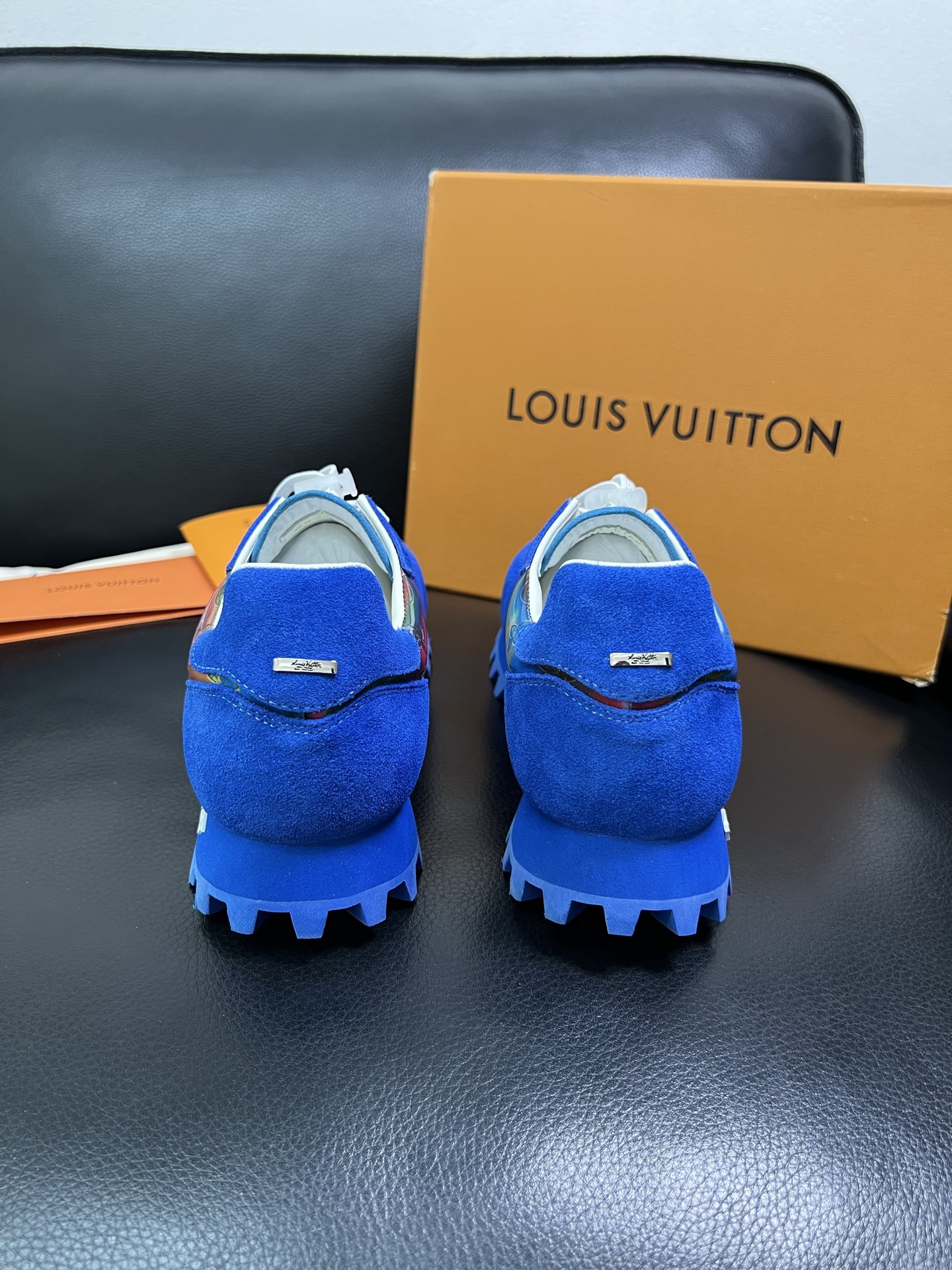 Lv 高品质 顶级工艺品 路易威登，专柜同步，鞋面意大利进口，高品质拼接缤纷色彩复杂工艺品，进口水染牛里
