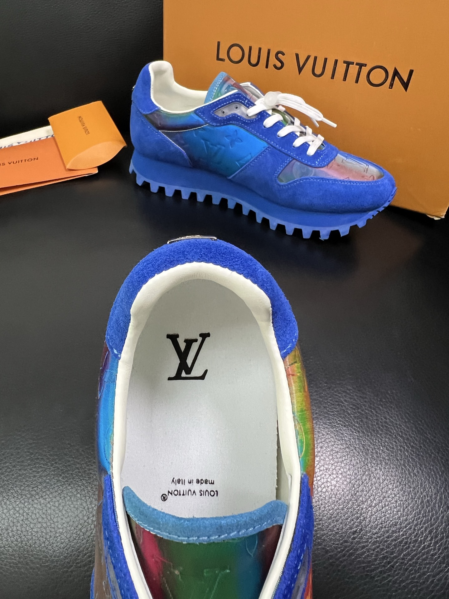 Lv 高品质 顶级工艺品 路易威登，专柜同步，鞋面意大利进口，高品质拼接缤纷色彩复杂工艺品，进口水染牛里