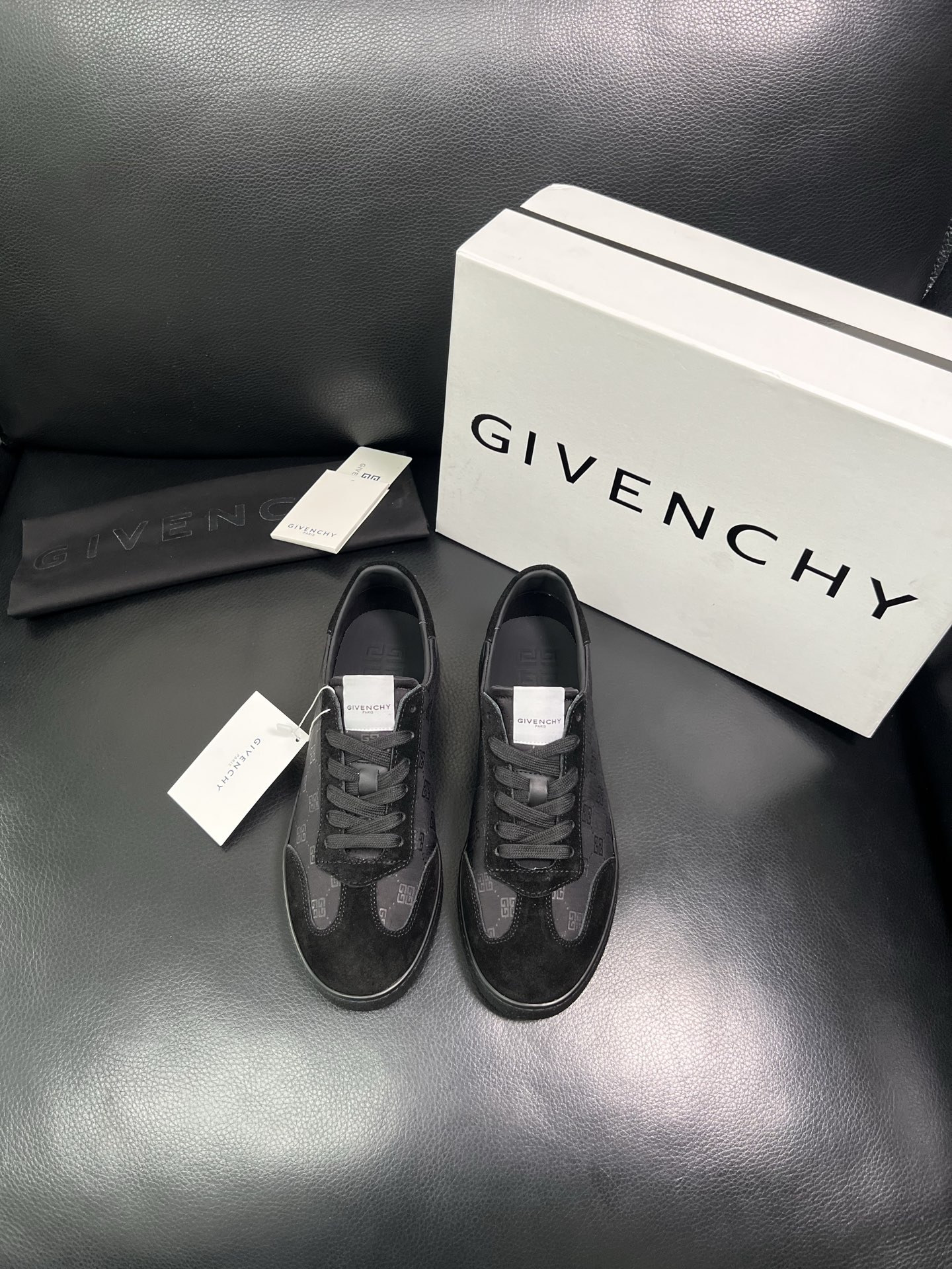 Givenchy 高品质 顶级工艺品 纪梵希 专柜同步原厂配置，意大利进口牛皮搭配网布面料，全鞋配件私模
