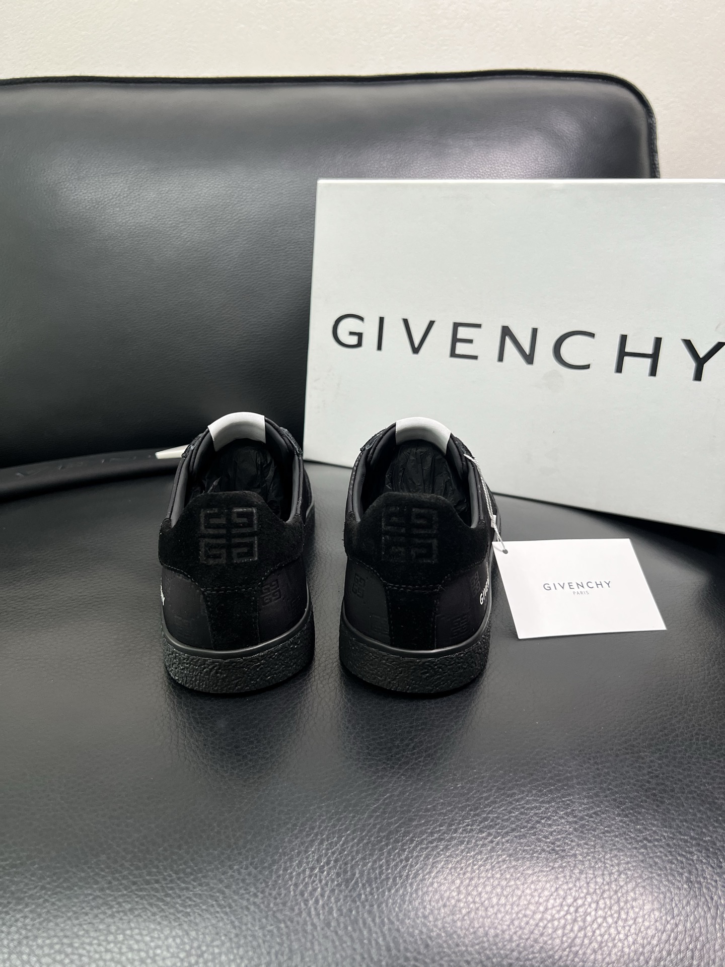 Givenchy 高品质 顶级工艺品 纪梵希 专柜同步原厂配置，意大利进口牛皮搭配网布面料，全鞋配件私模