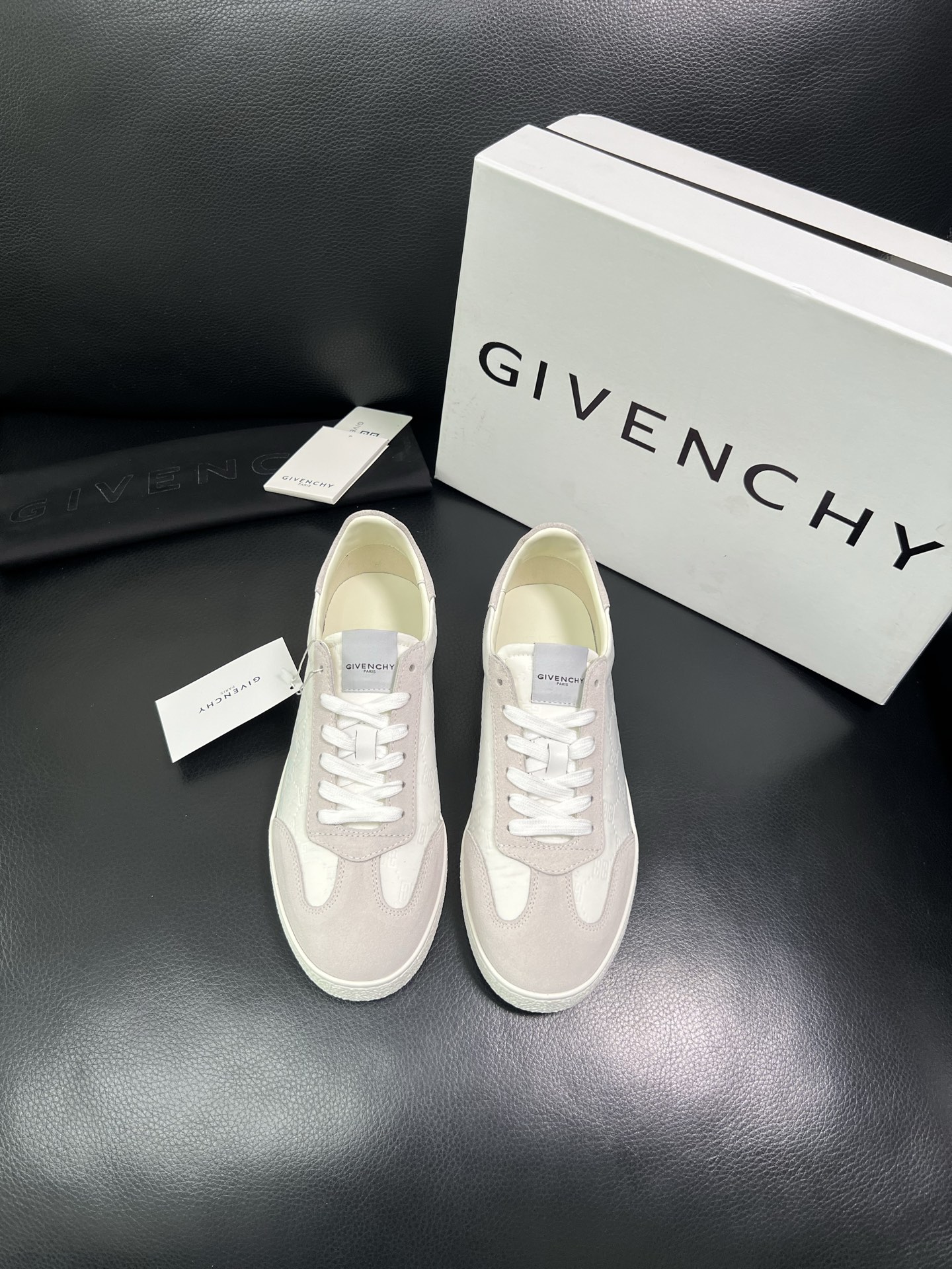 Givenchy 高品质 顶级工艺品 纪梵希 专柜同步原厂配置，意大利进口牛皮搭配网布面料，全鞋配件私模