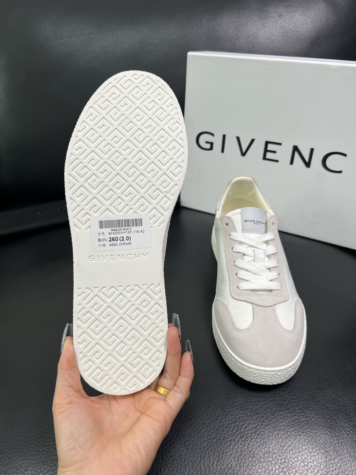 Givenchy 高品质 顶级工艺品 纪梵希 专柜同步原厂配置，意大利进口牛皮搭配网布面料，全鞋配件私模