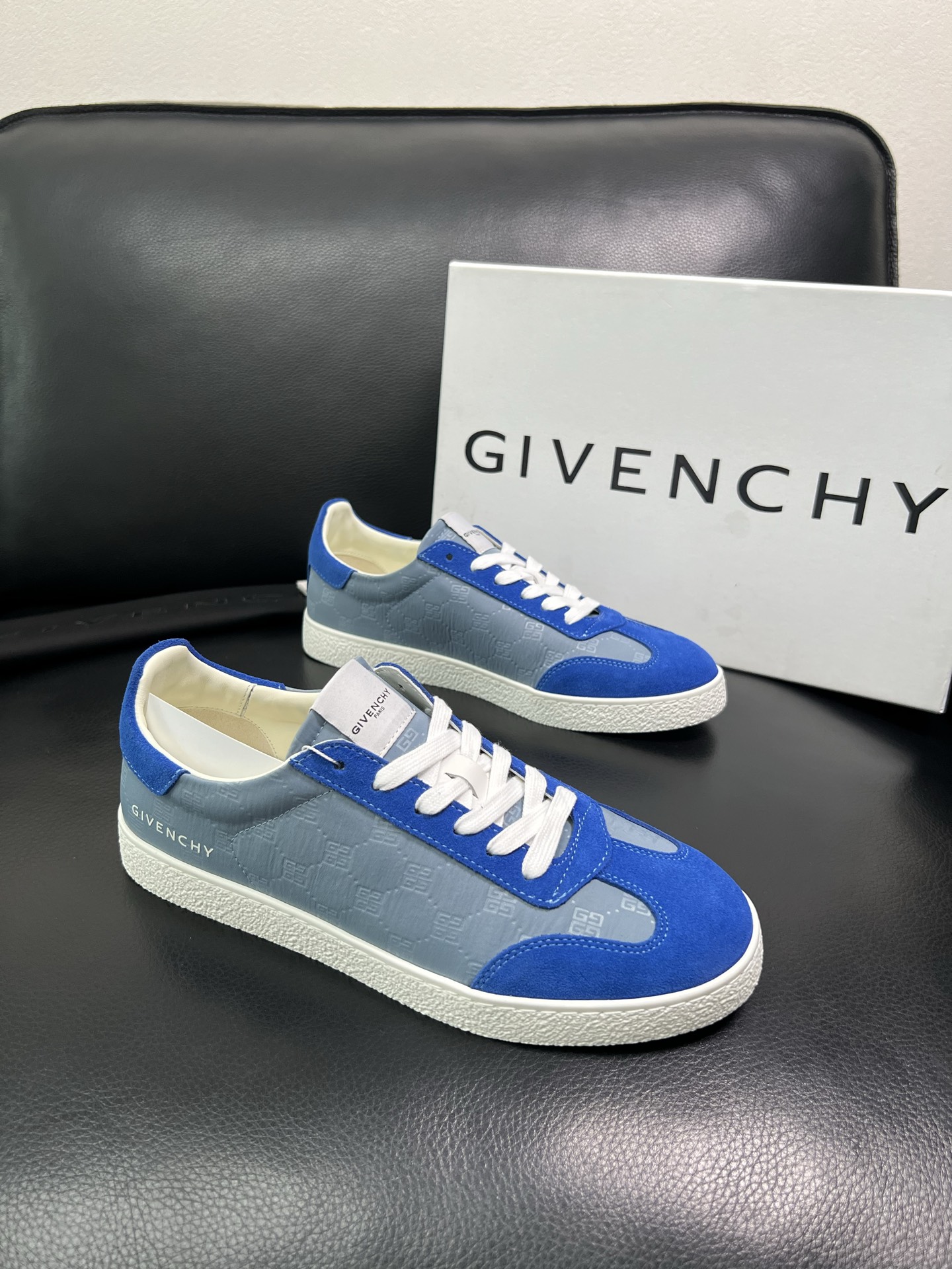 Givenchy 高品质 顶级工艺品 纪梵希 专柜同步原厂配置，意大利进口牛皮搭配网布面料，全鞋配件私模