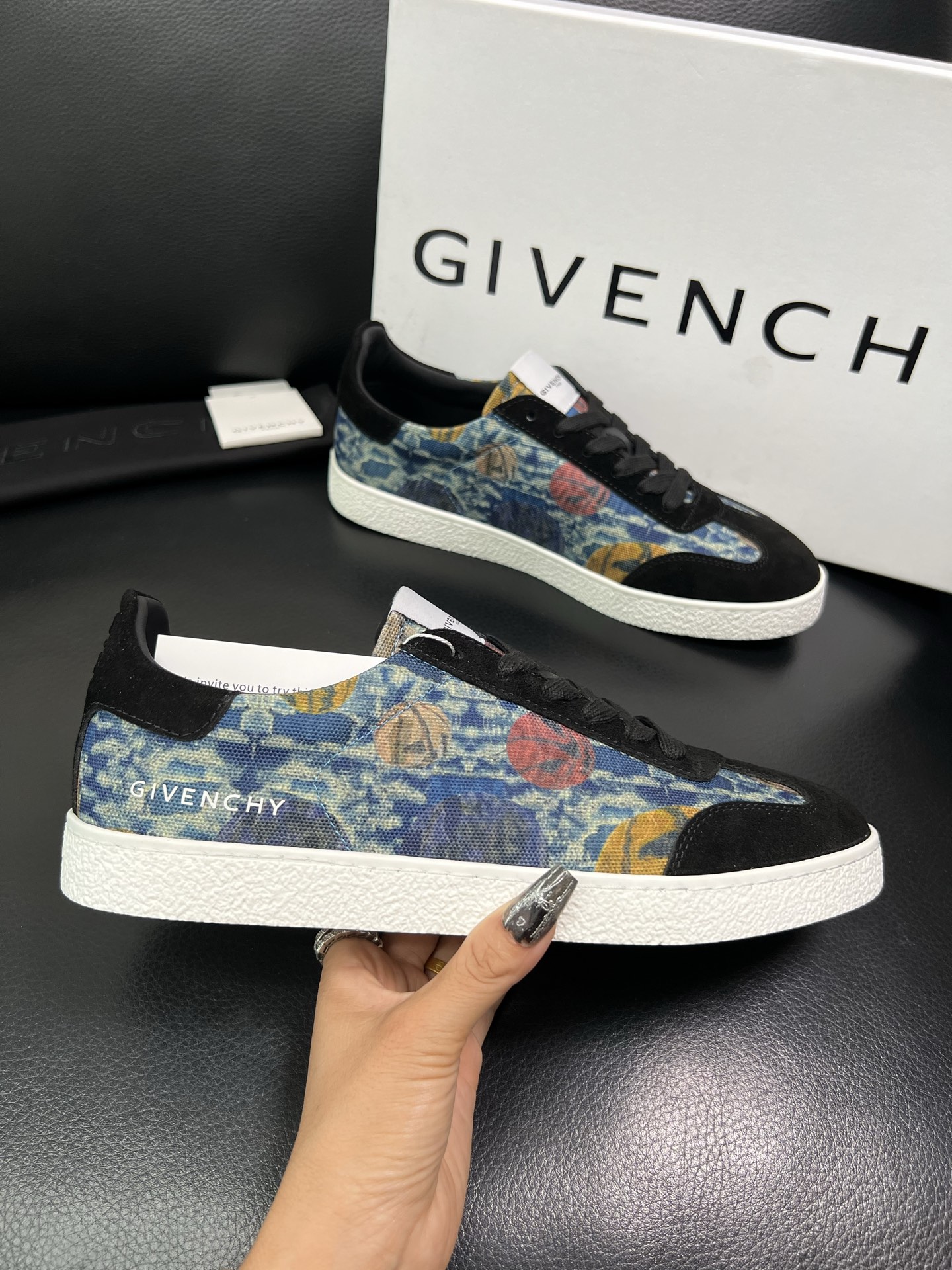 Givenchy 高品质 顶级工艺品 纪梵希 专柜同步原厂配置，意大利进口牛皮搭配网布面料，全鞋配件私模
