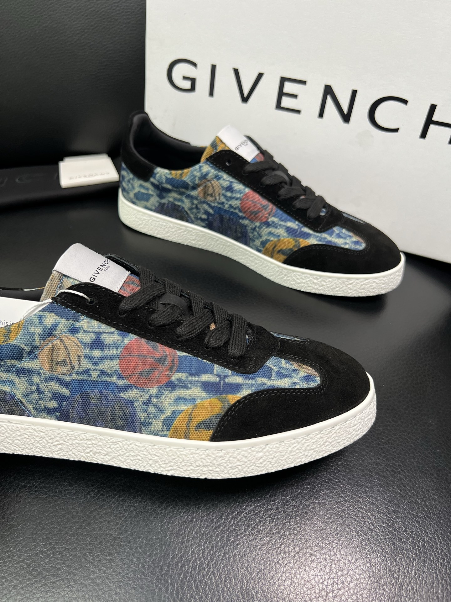 Givenchy 高品质 顶级工艺品 纪梵希 专柜同步原厂配置，意大利进口牛皮搭配网布面料，全鞋配件私模